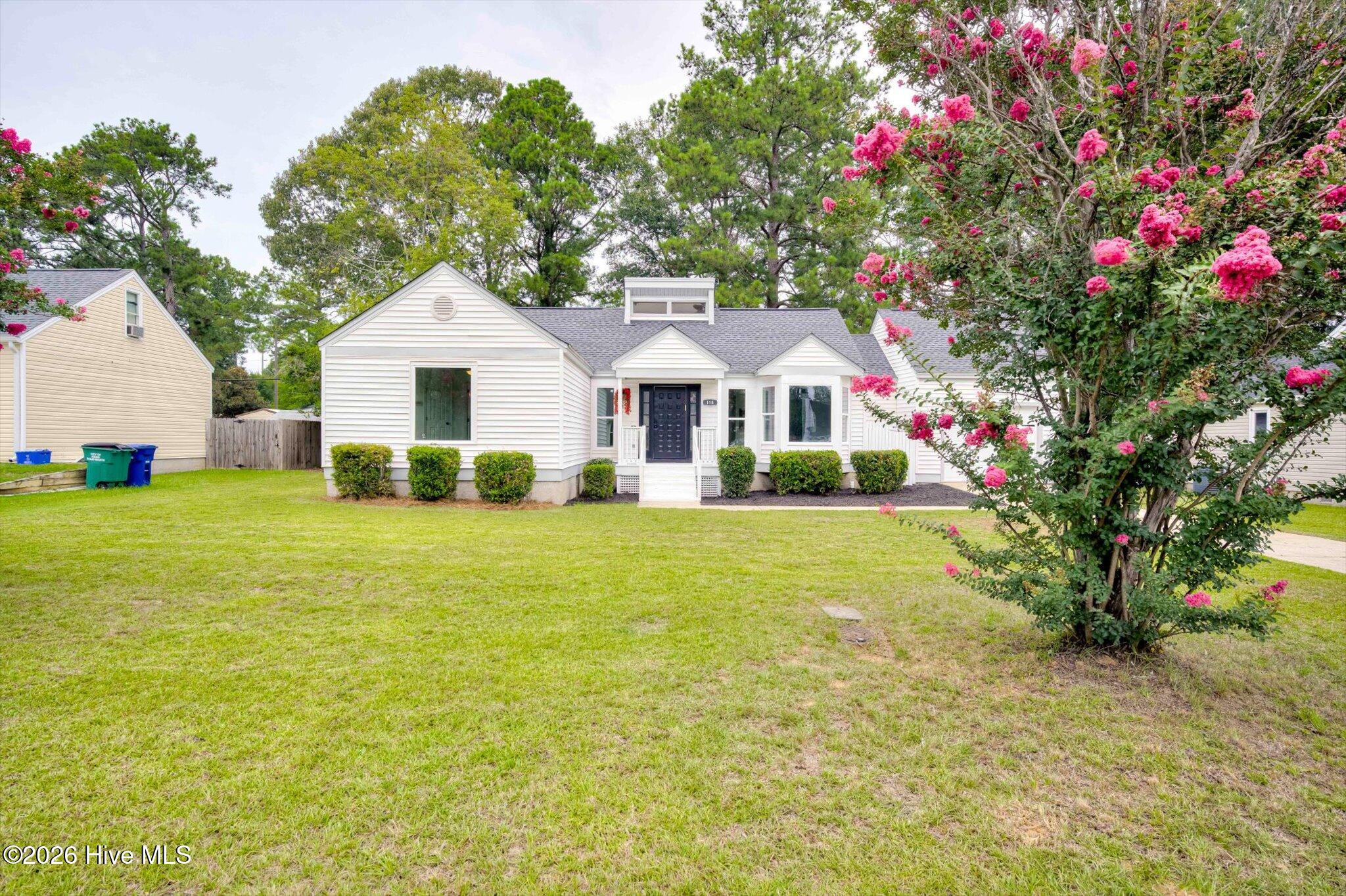 Photo 2 of Single family home for sale at 118 Robinwood Dr, Aiken, SC 29803 | MLS# 100592283 | Listing updated on 2026-09-29