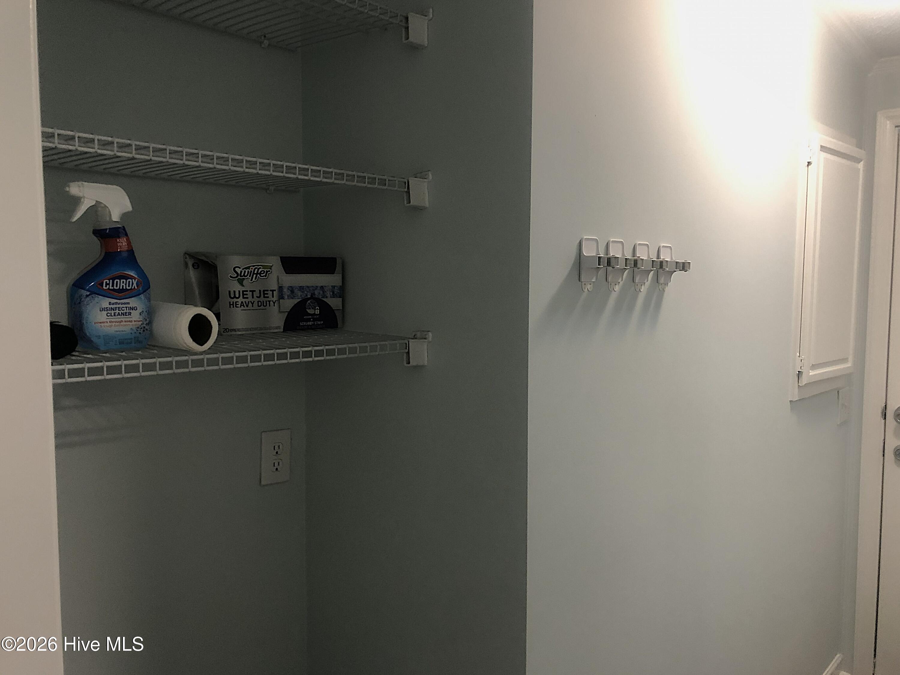 100549339 | Photo 24