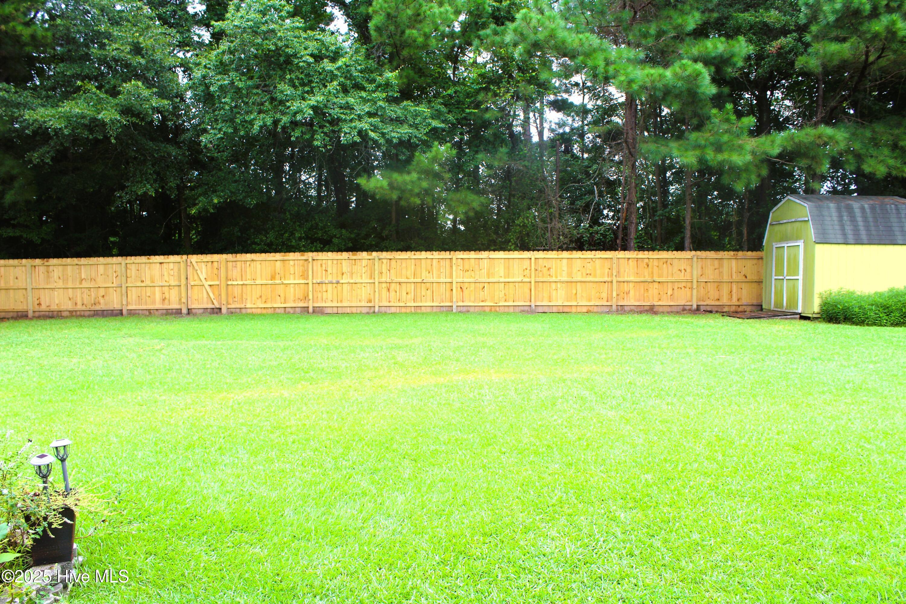 100520140 | Photo 43