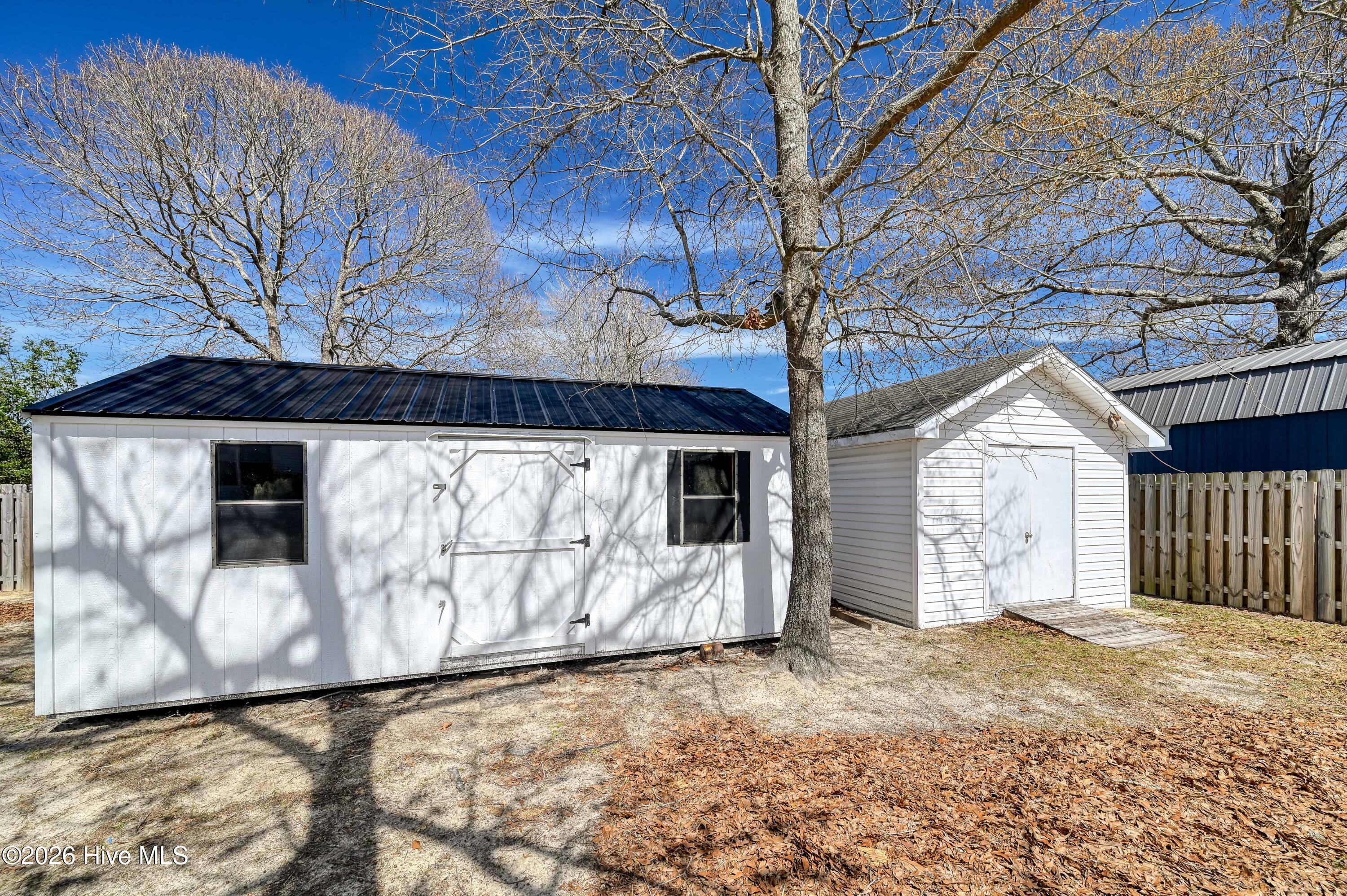 100557720 | Photo 38