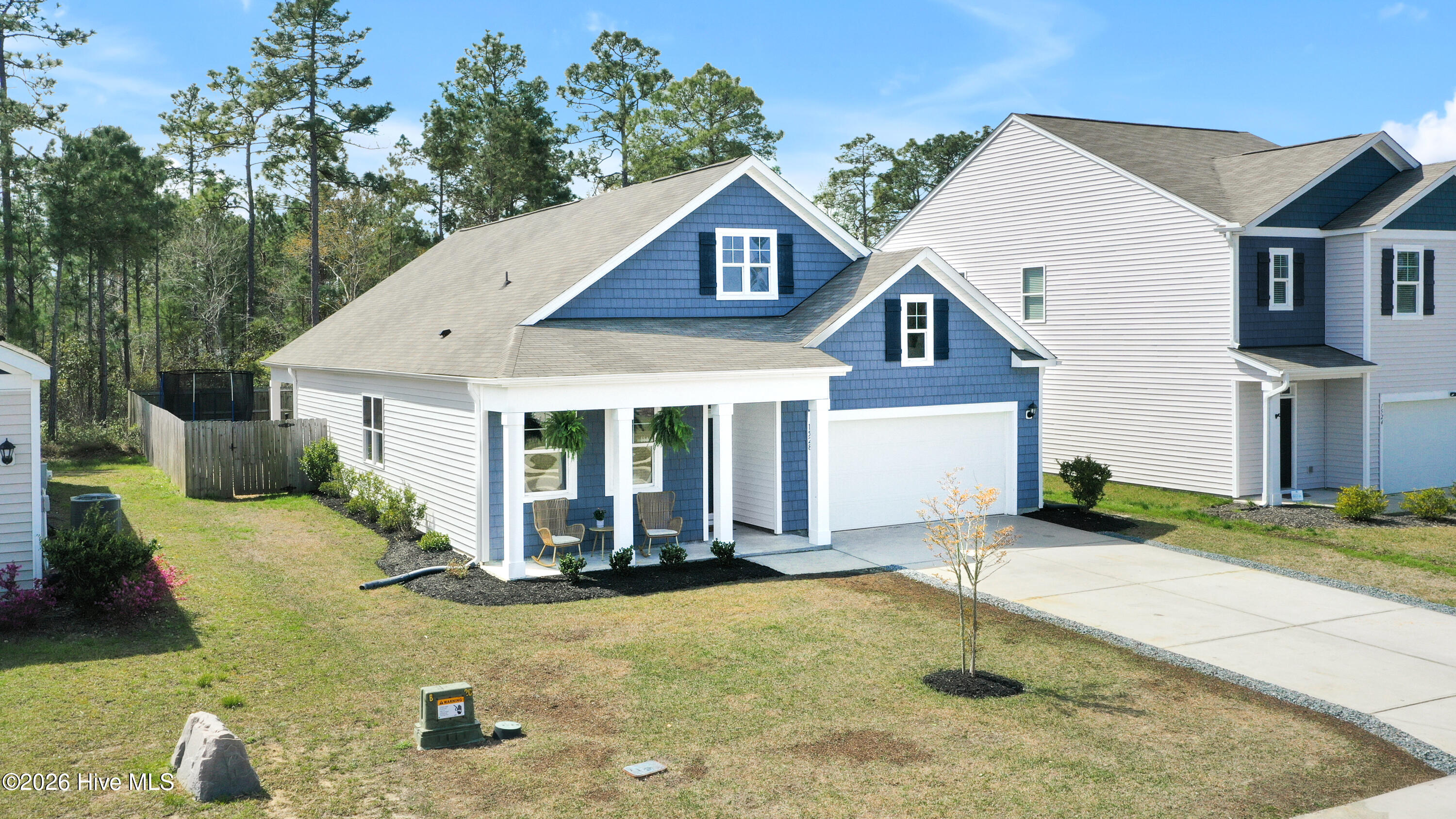 100563404 | Photo 34