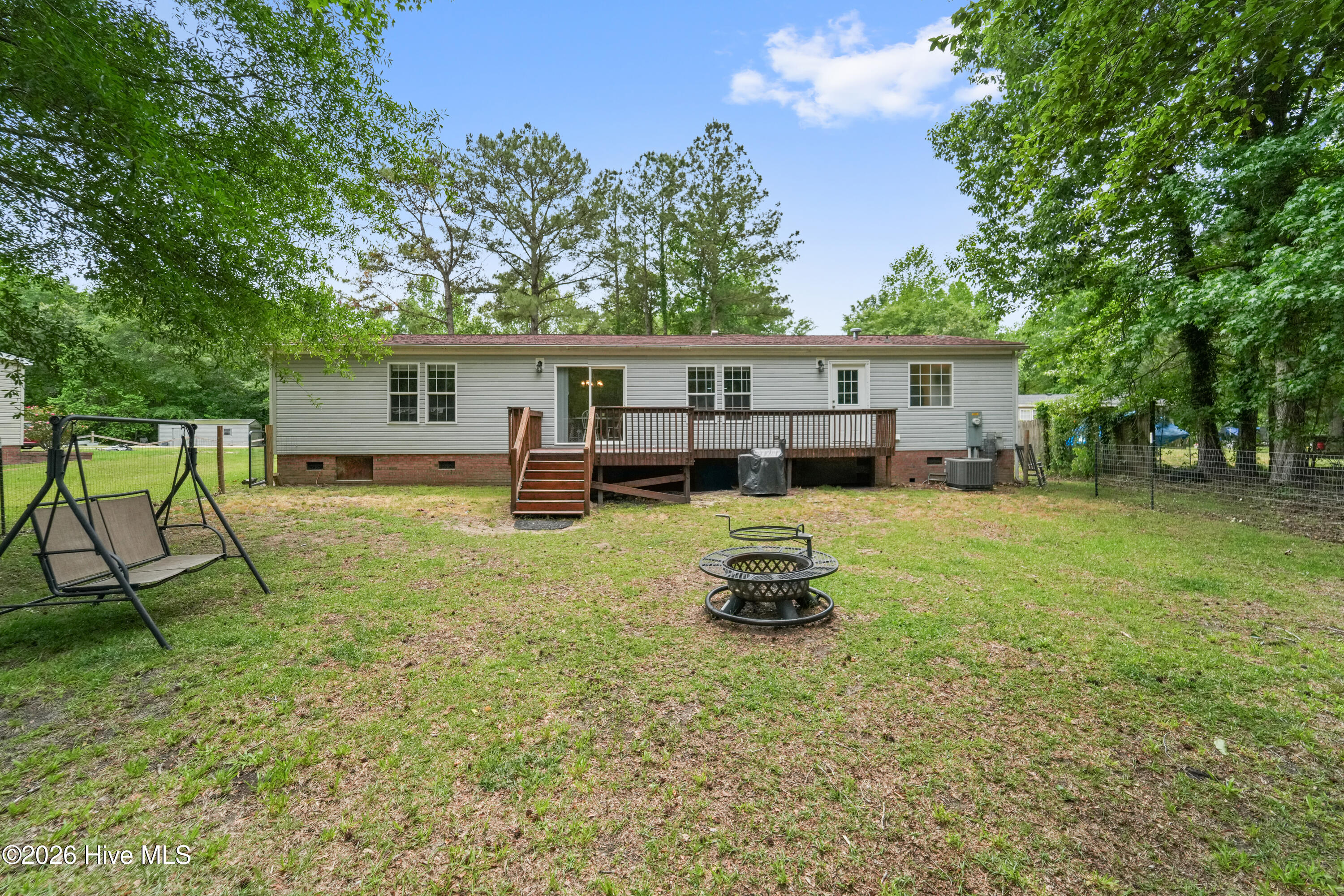 100570687 | Photo 38