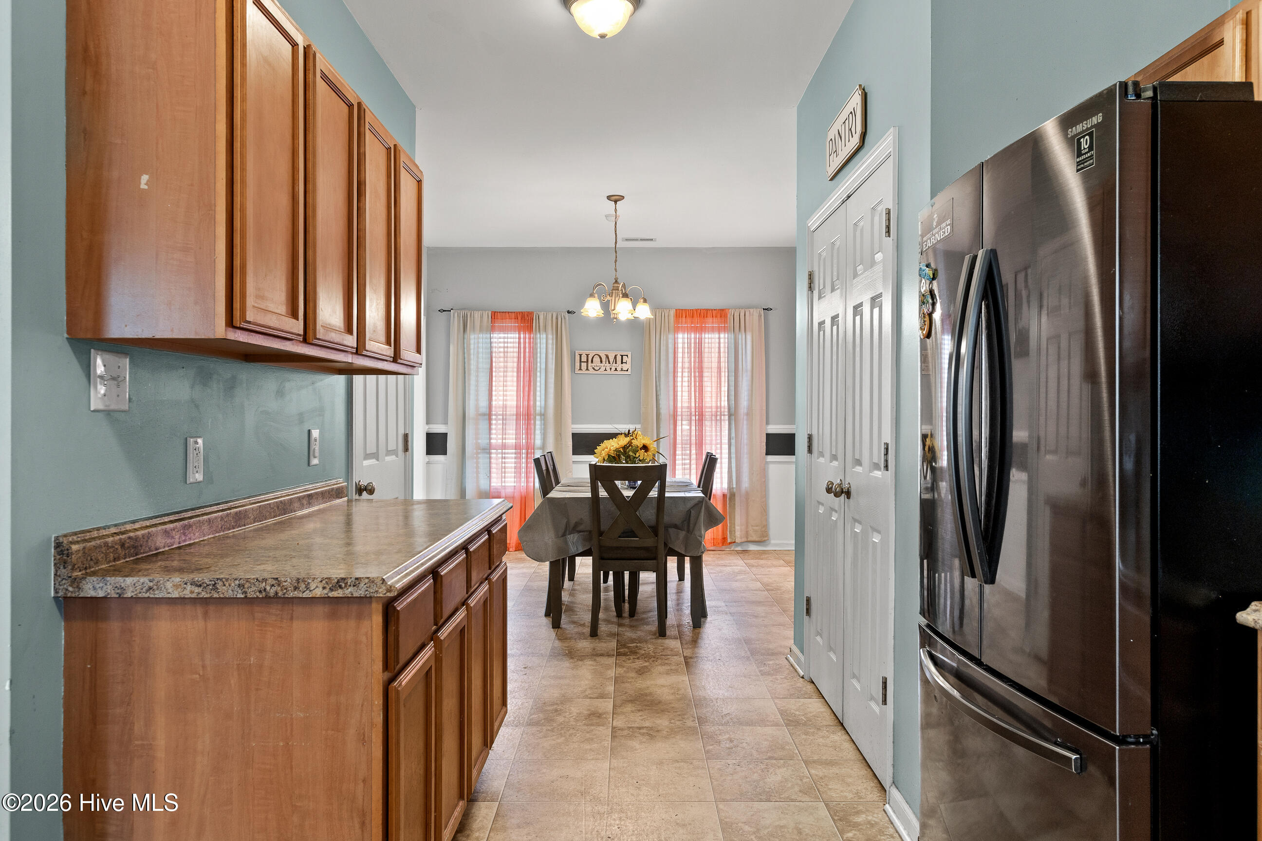 100556094 | Photo 12