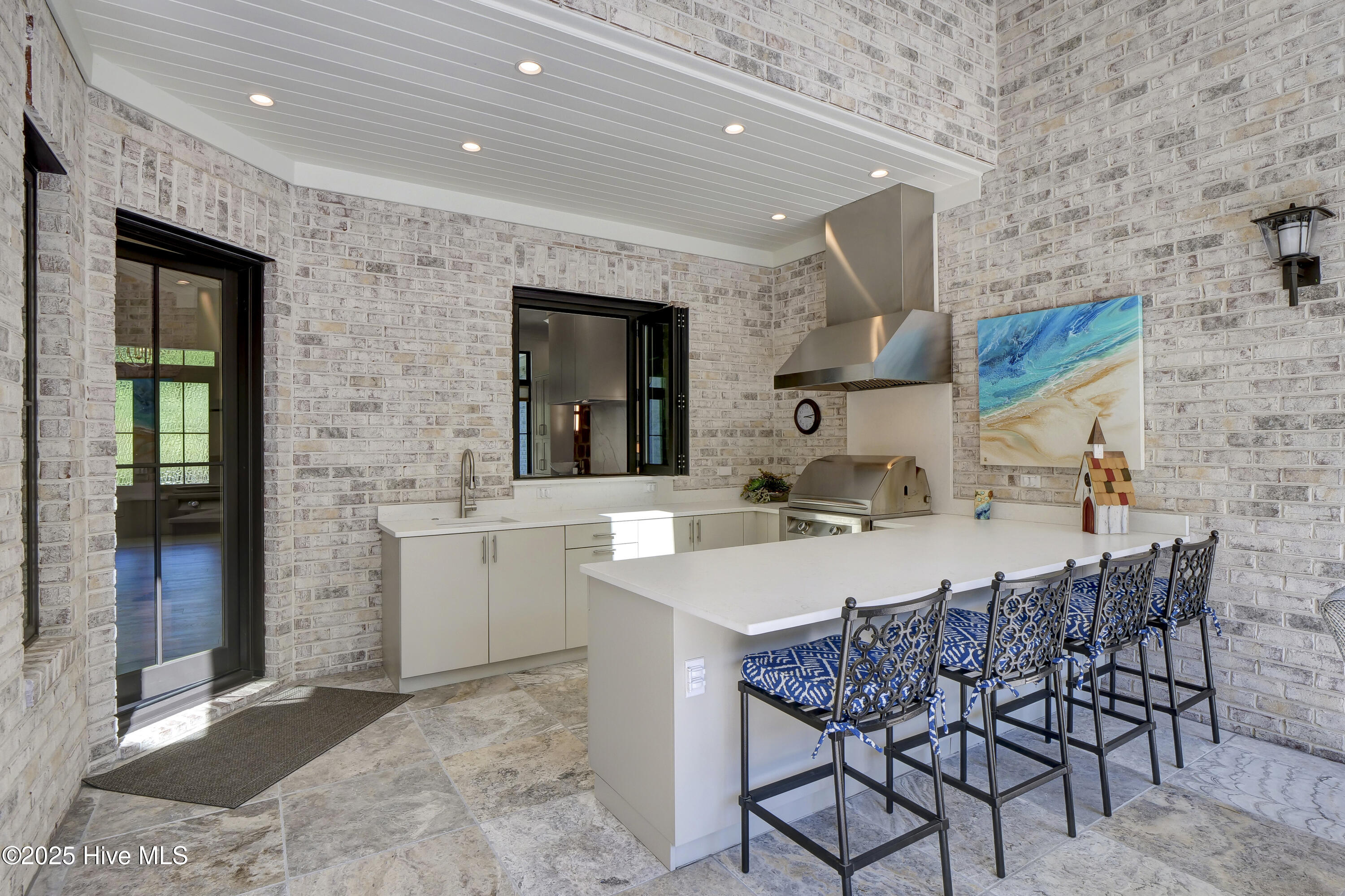 100532496 | Photo 59