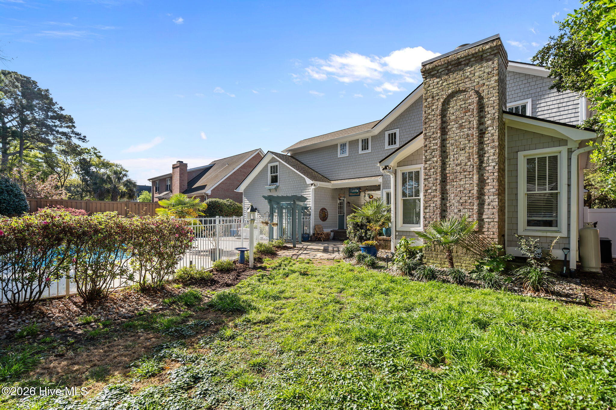 100565239 | Photo 58