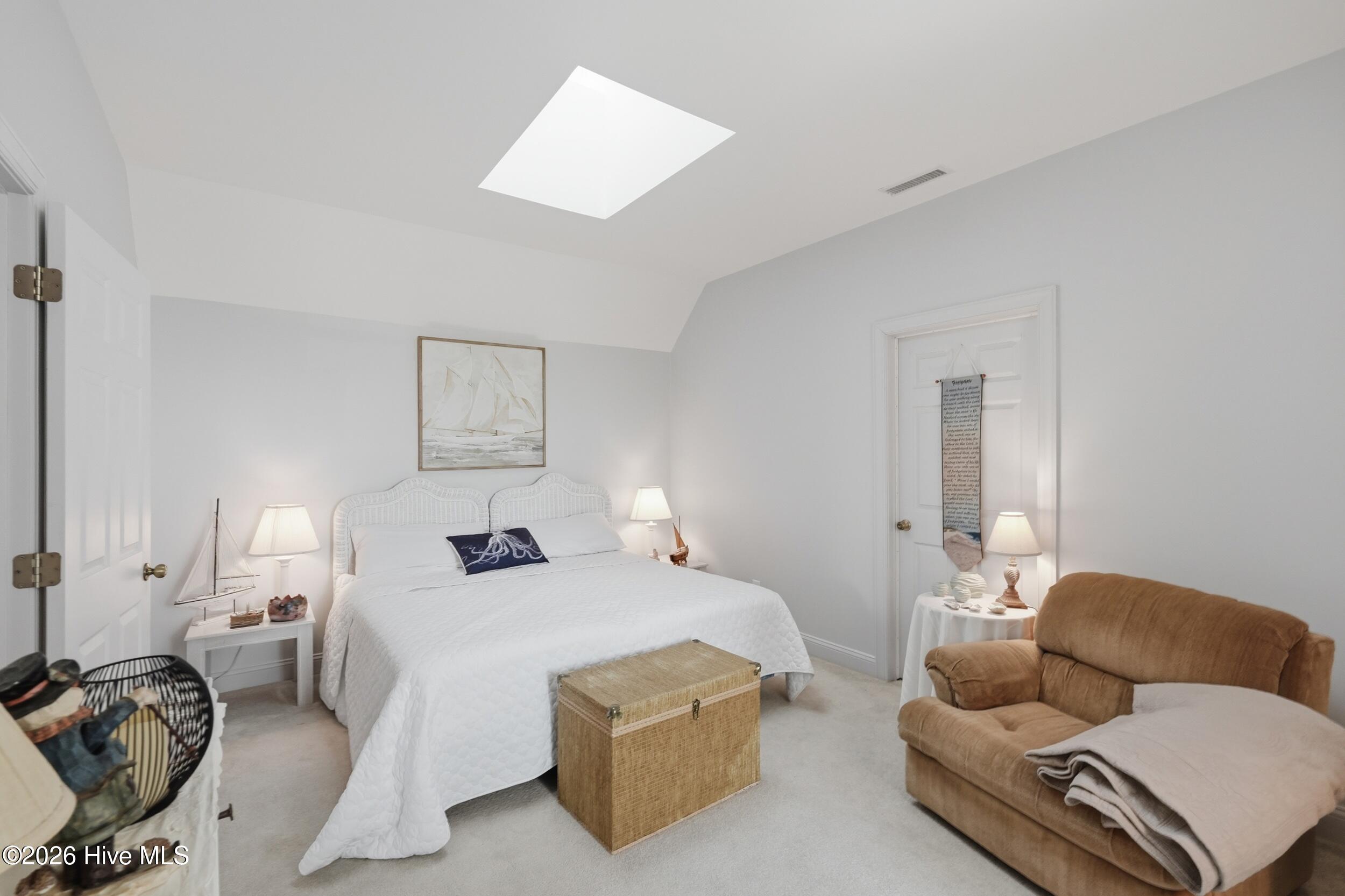 100561994 | Photo 53