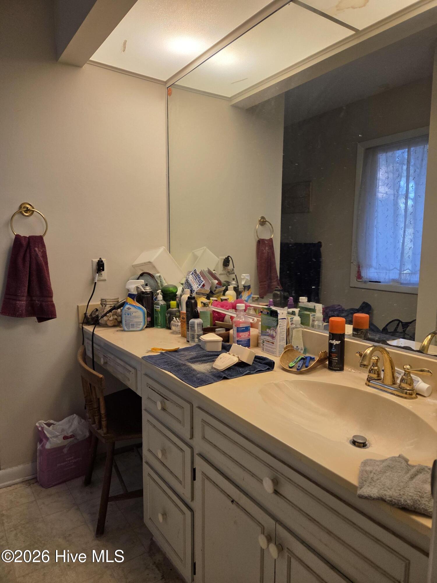 100550366 | Photo 26