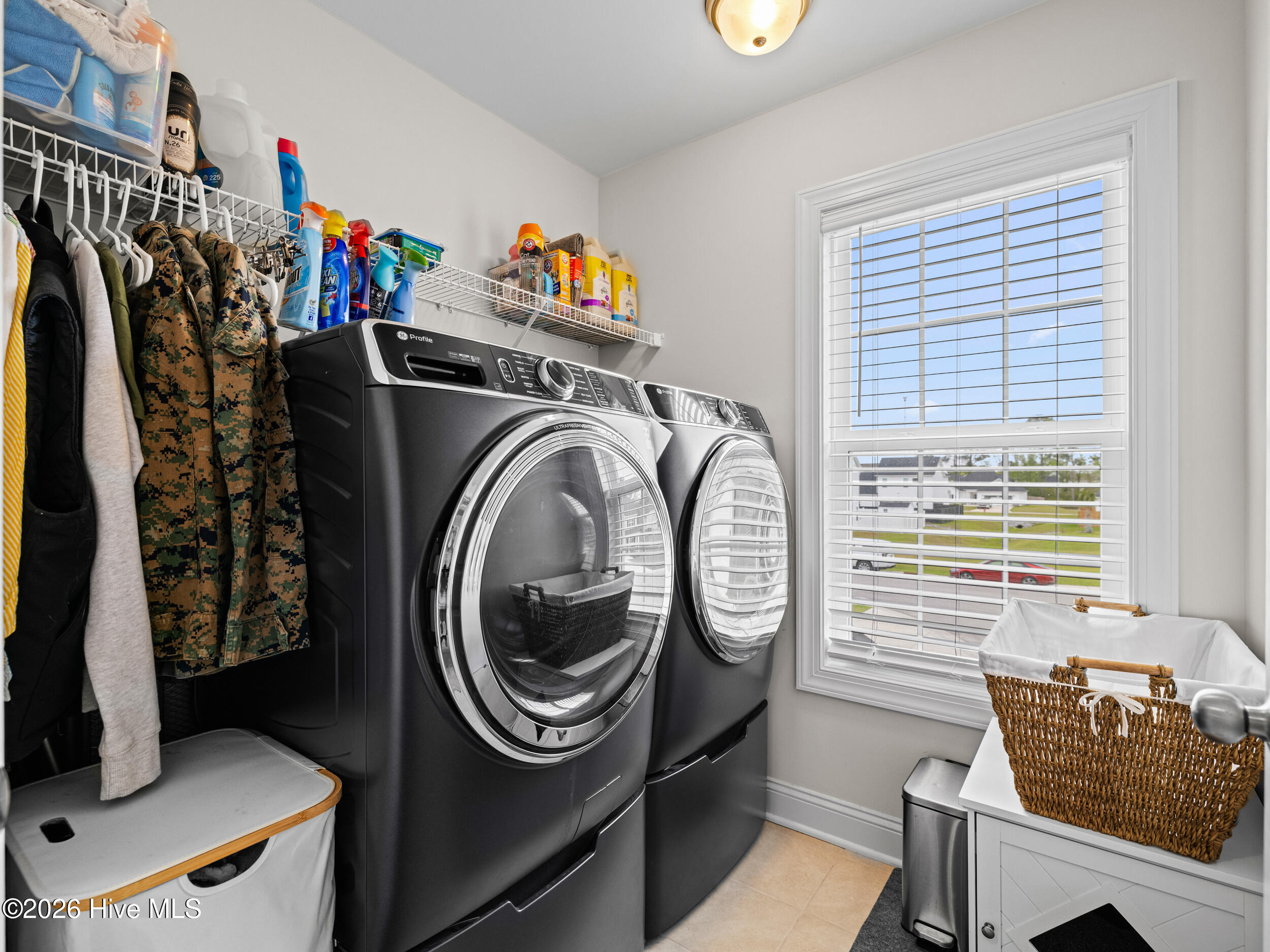 100569509 | Photo 50