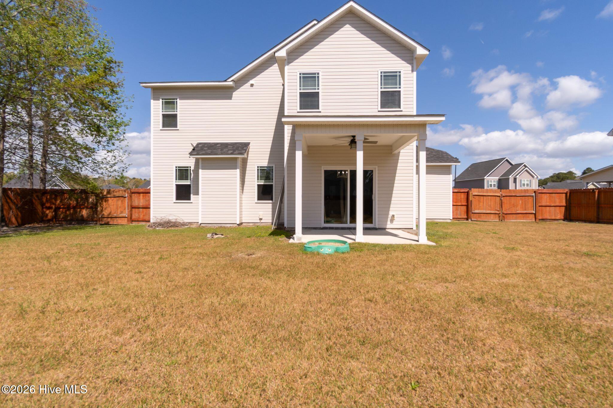 100566459 | Photo 43