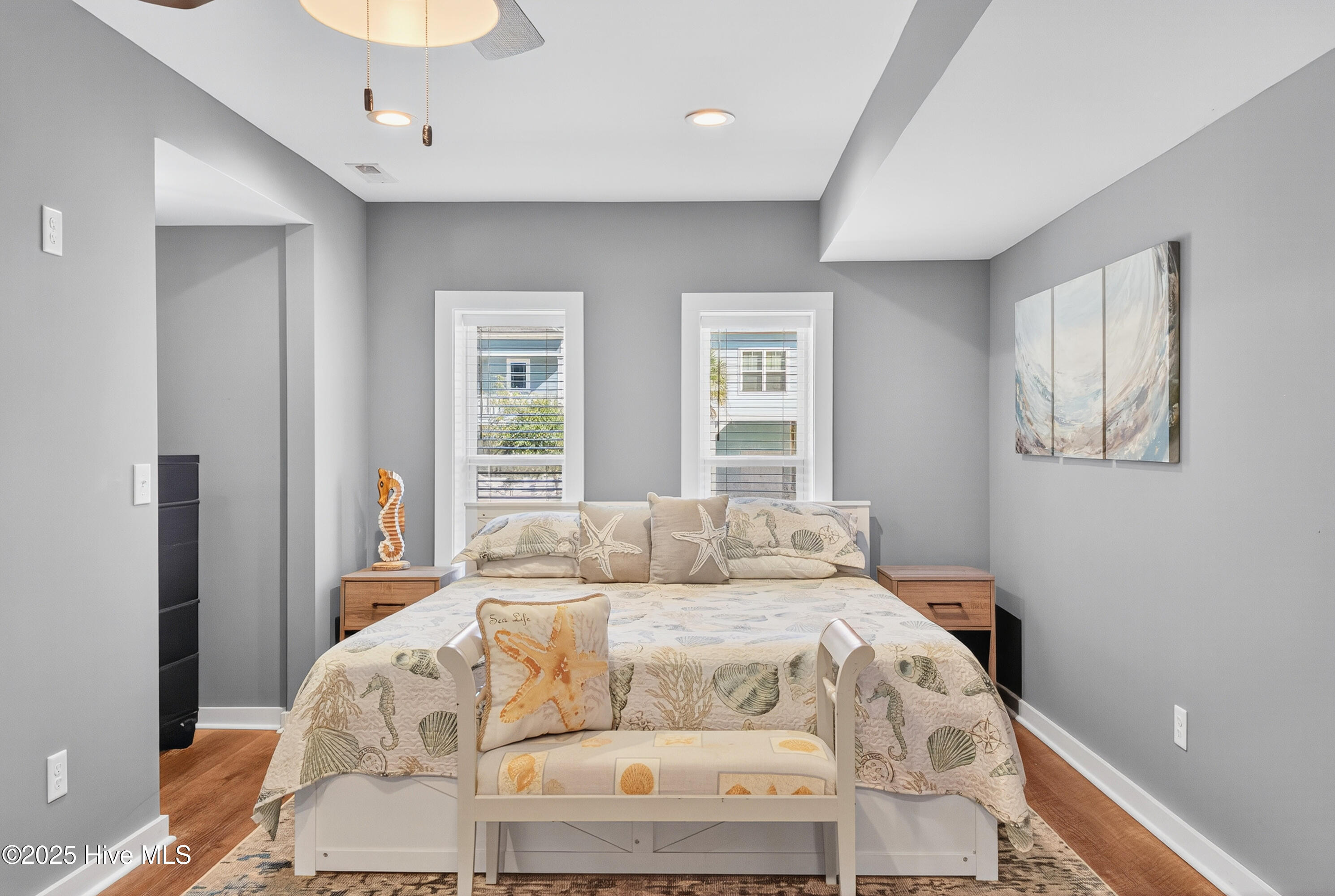 100537887 | Photo 25