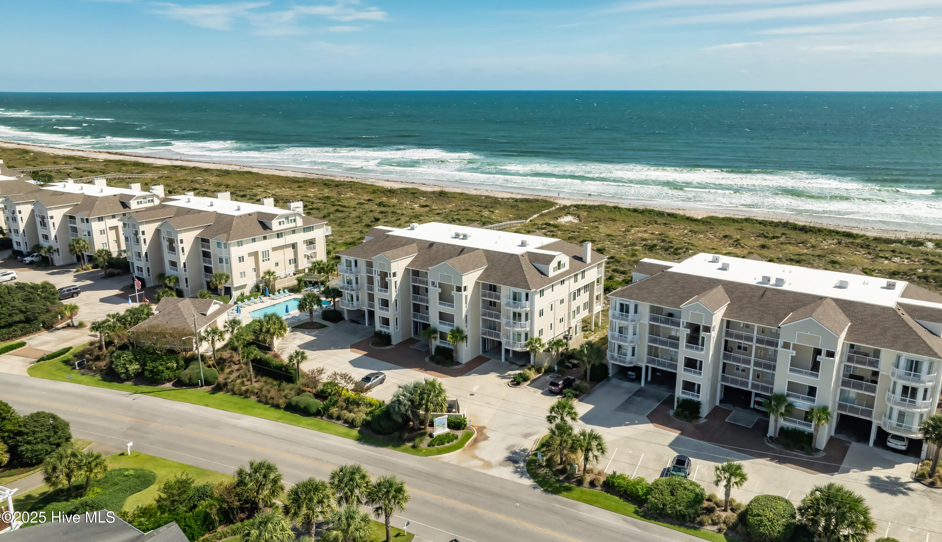 100535604 | Photo 77