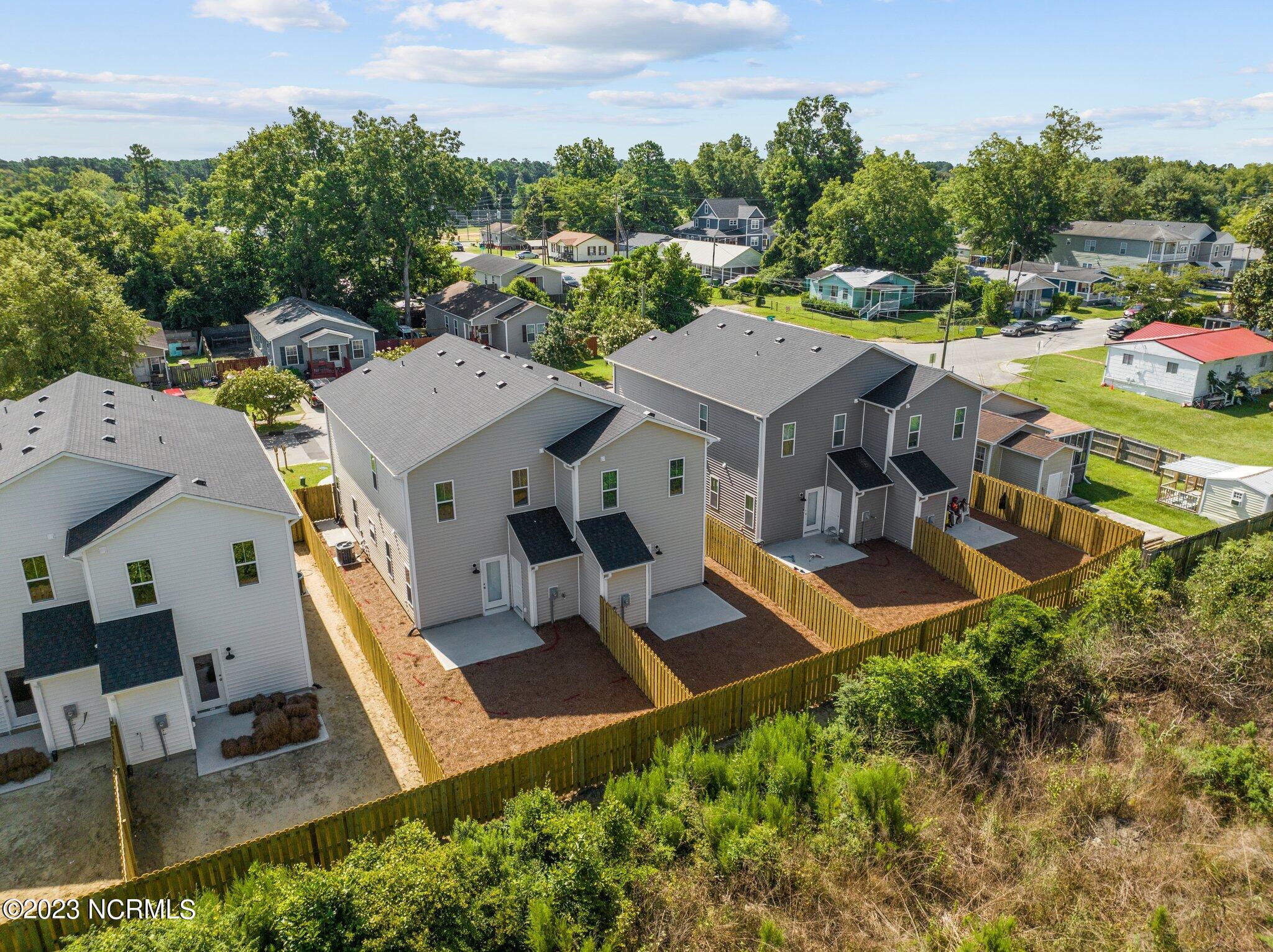 100545578 | Photo 12