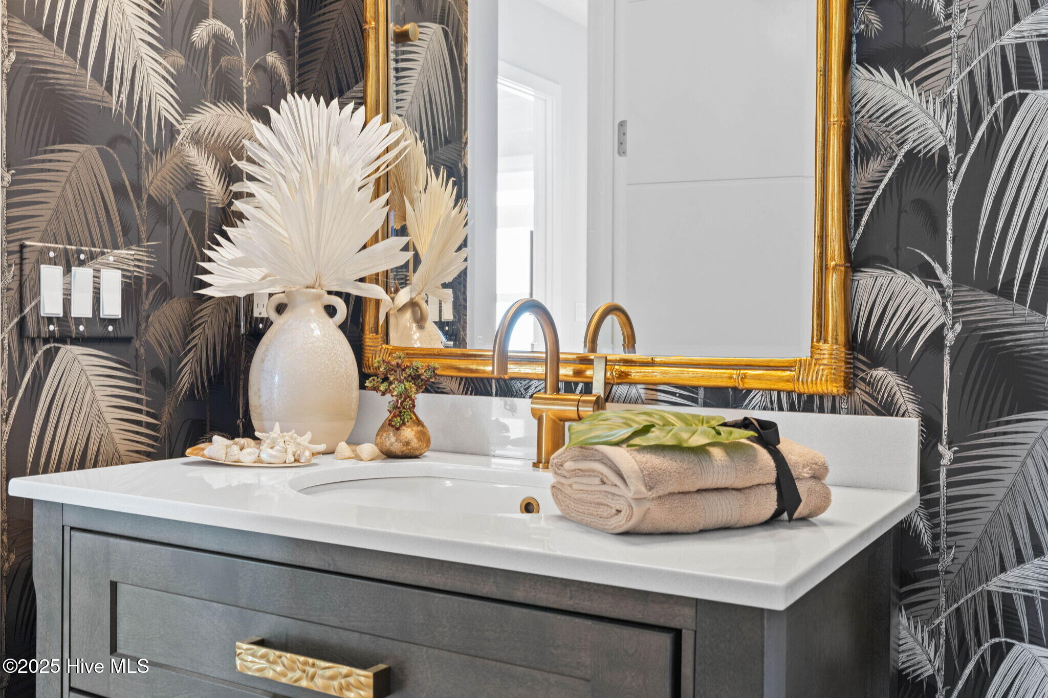 100516902 | Photo 58