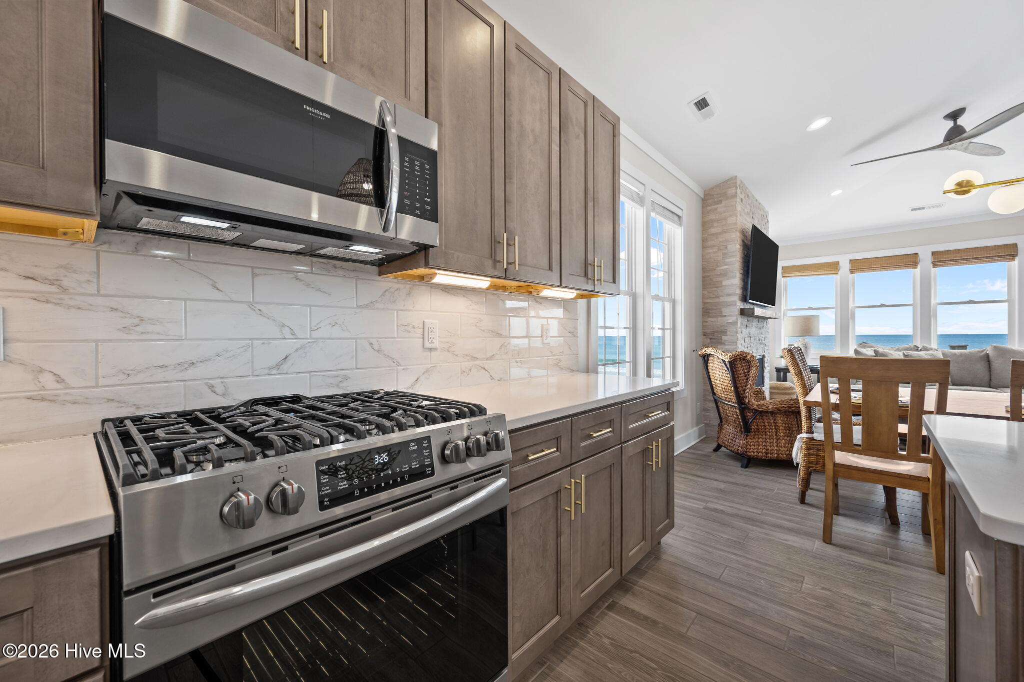 100555174 | Photo 29