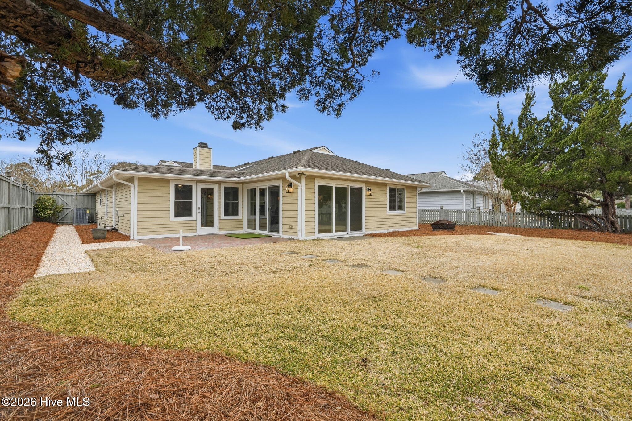 100555820 | Photo 48