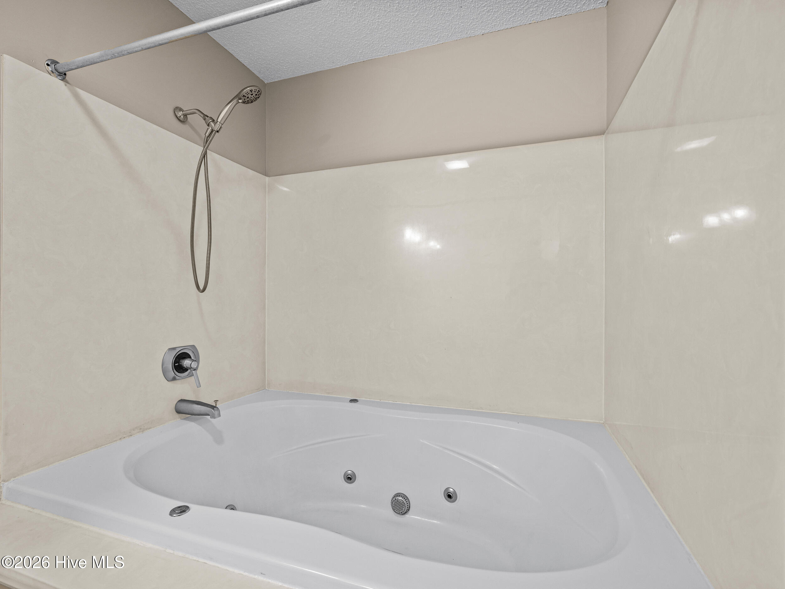 100564987 | Photo 27