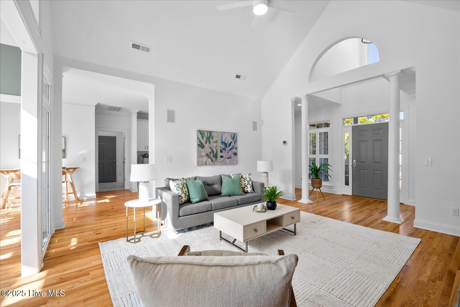 100539645 | Photo 14