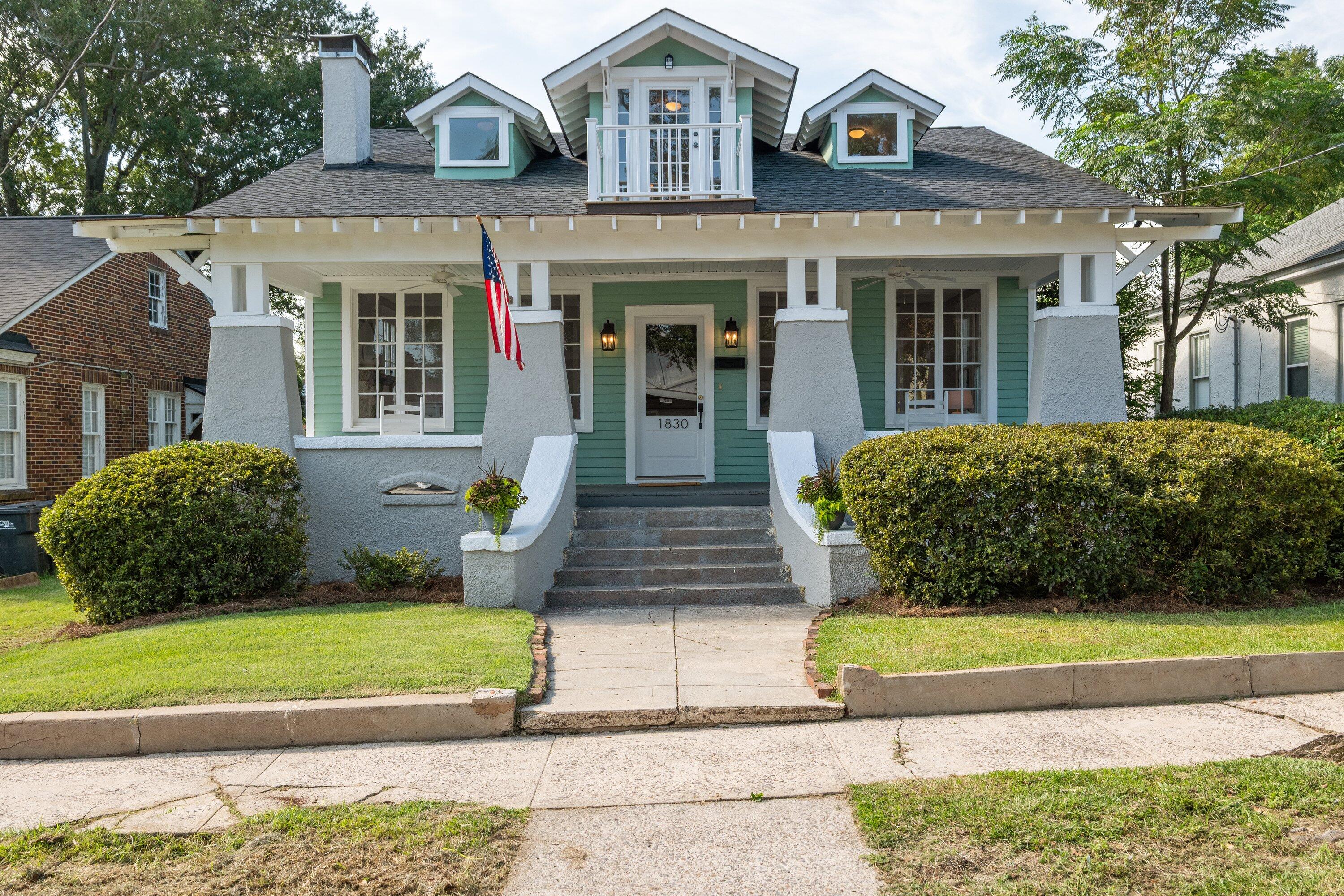 1830 Woodrow St Front