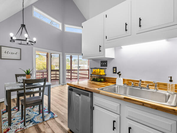 100558460 | Photo 13