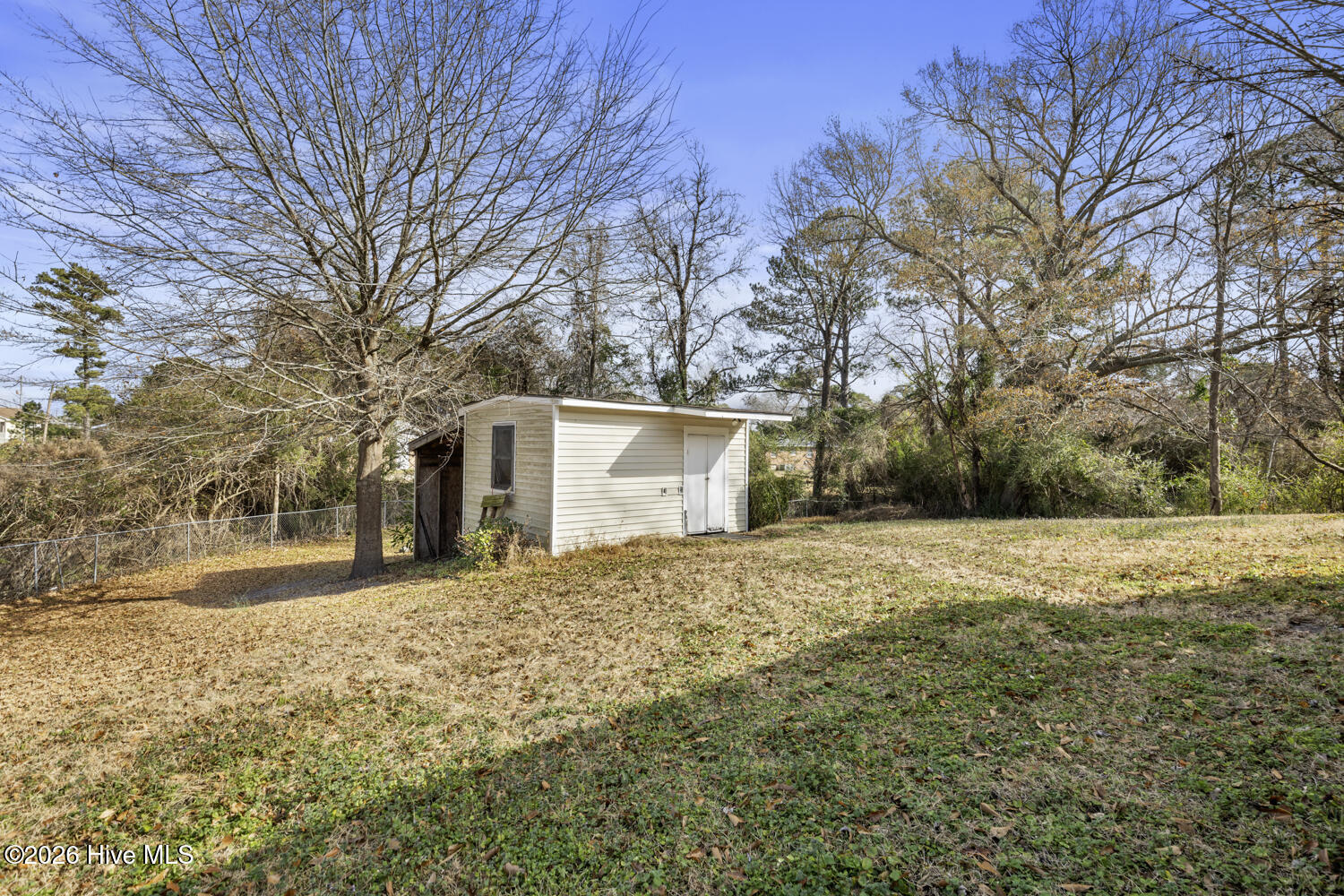 100548988 | Photo 22