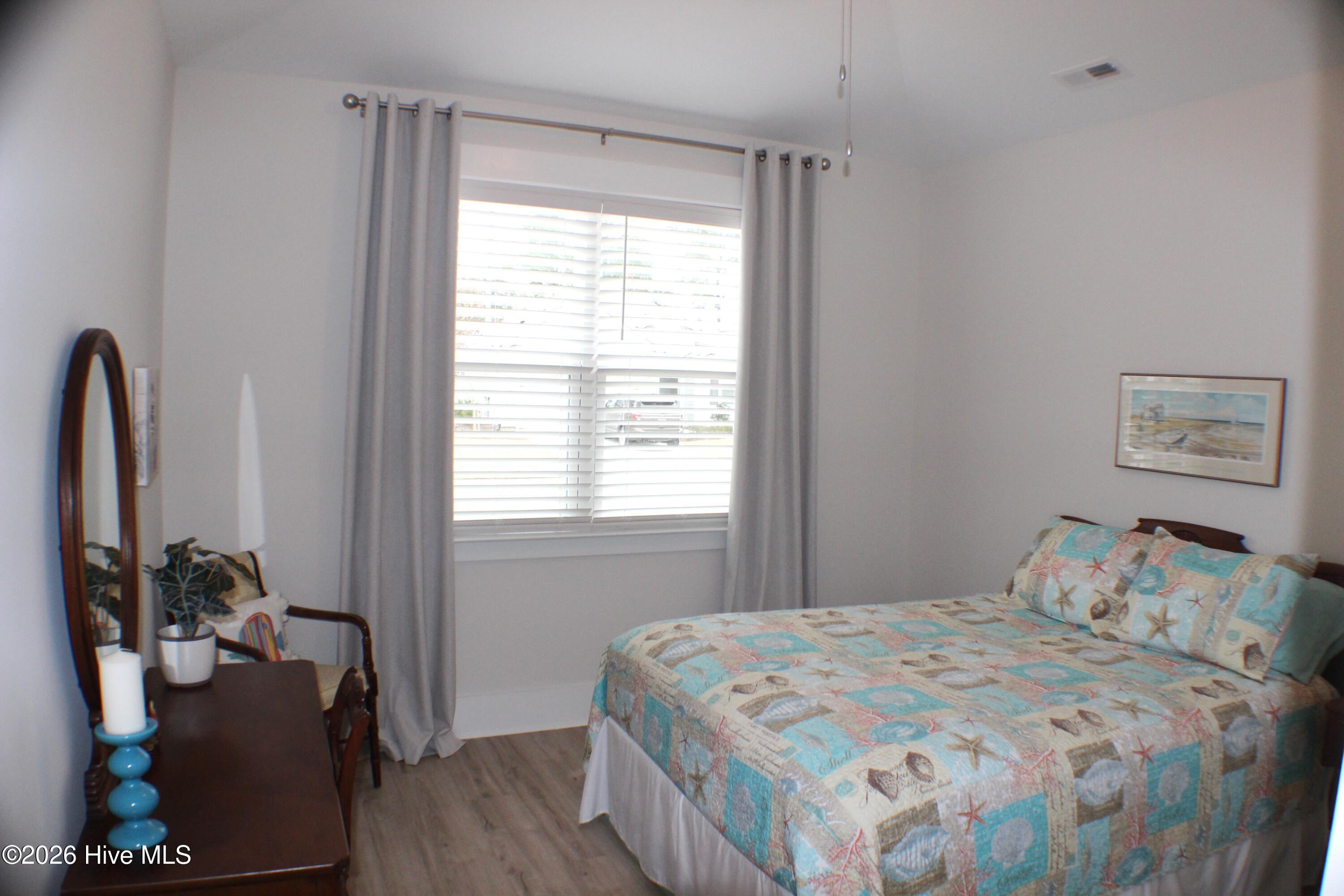 100557593 | Photo 19