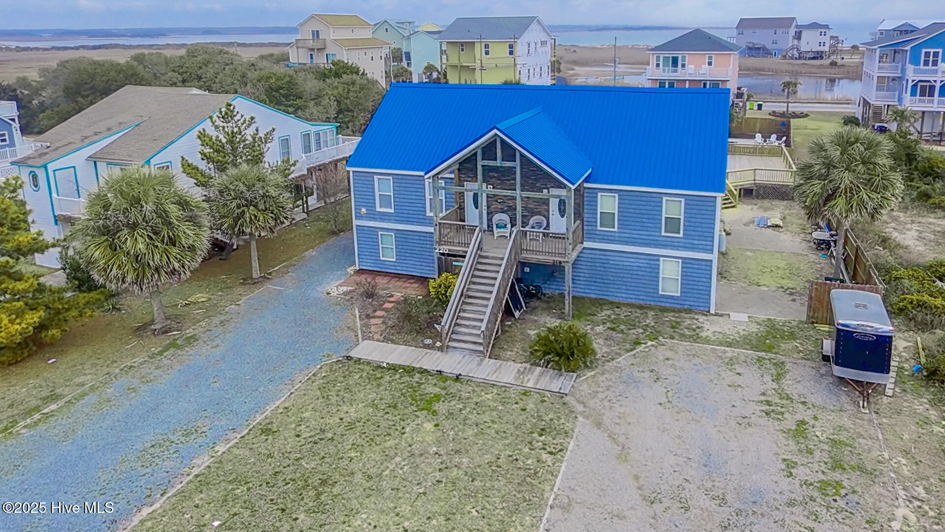 100495129 | Photo 46