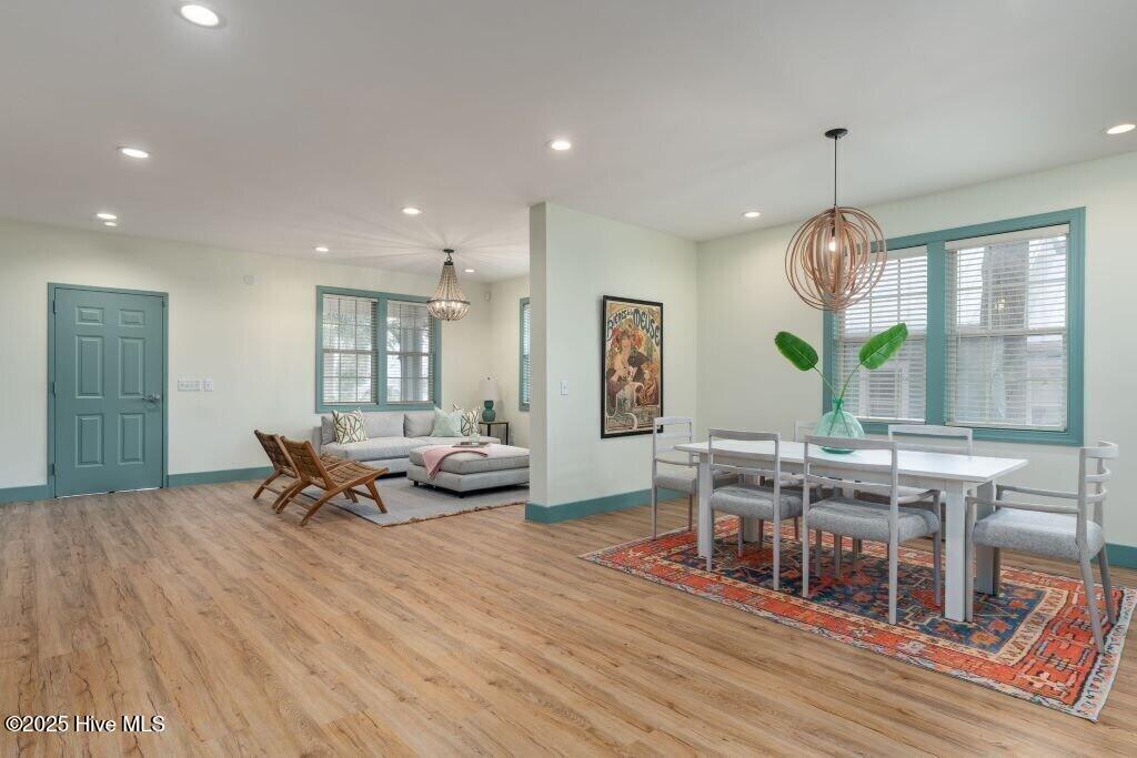 100541868 | Photo 31