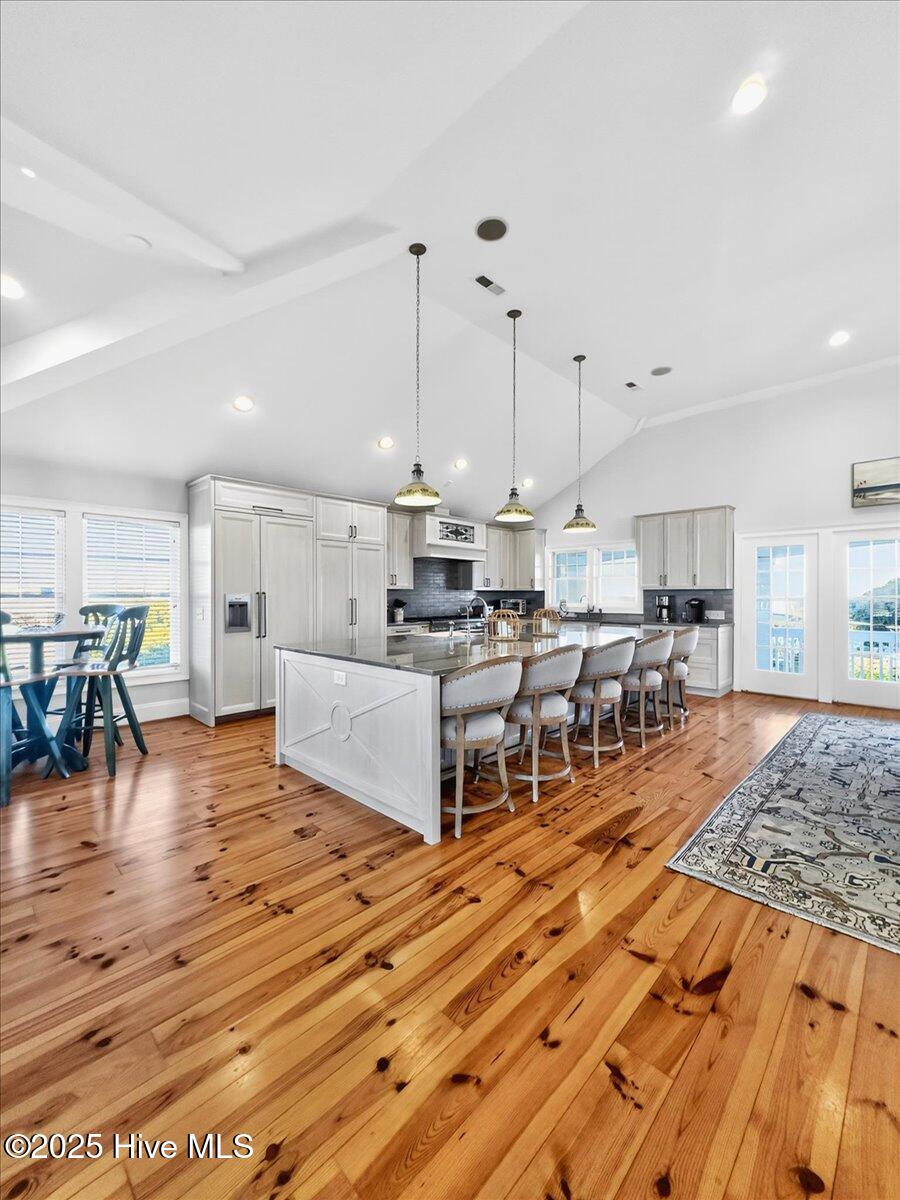 100540926 | Photo 10