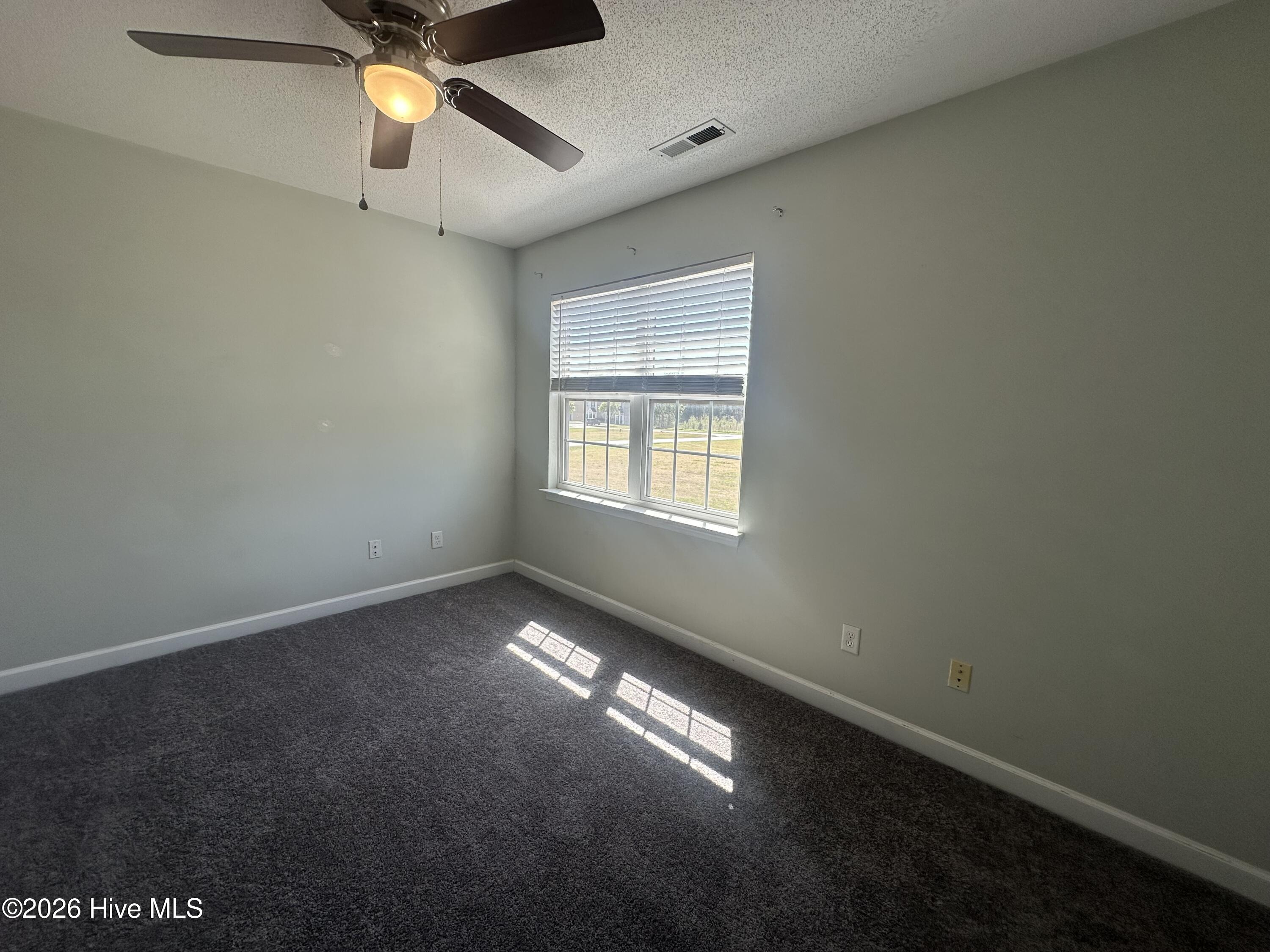 100564869 | Photo 13