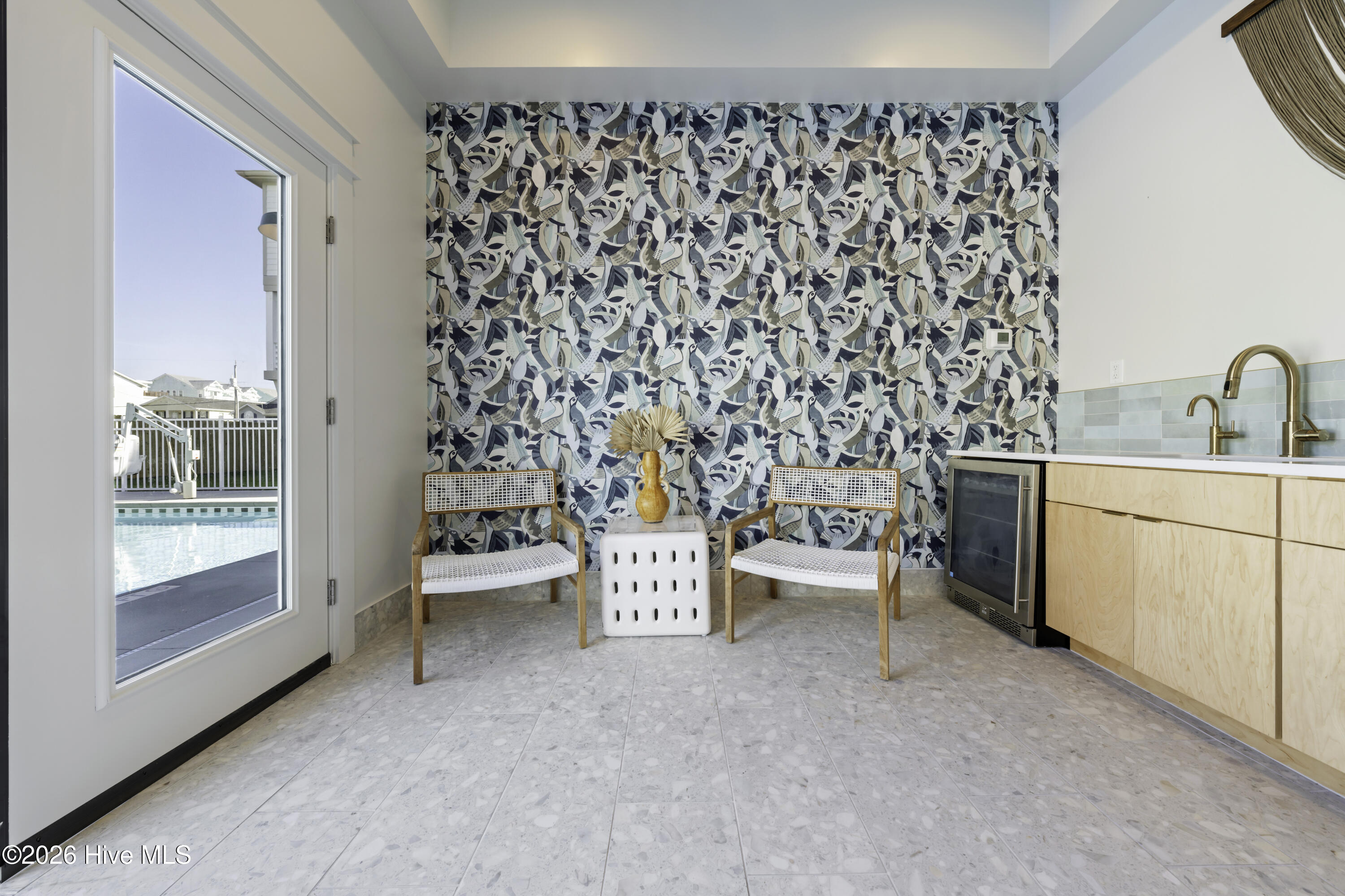 100553726 | Photo 54