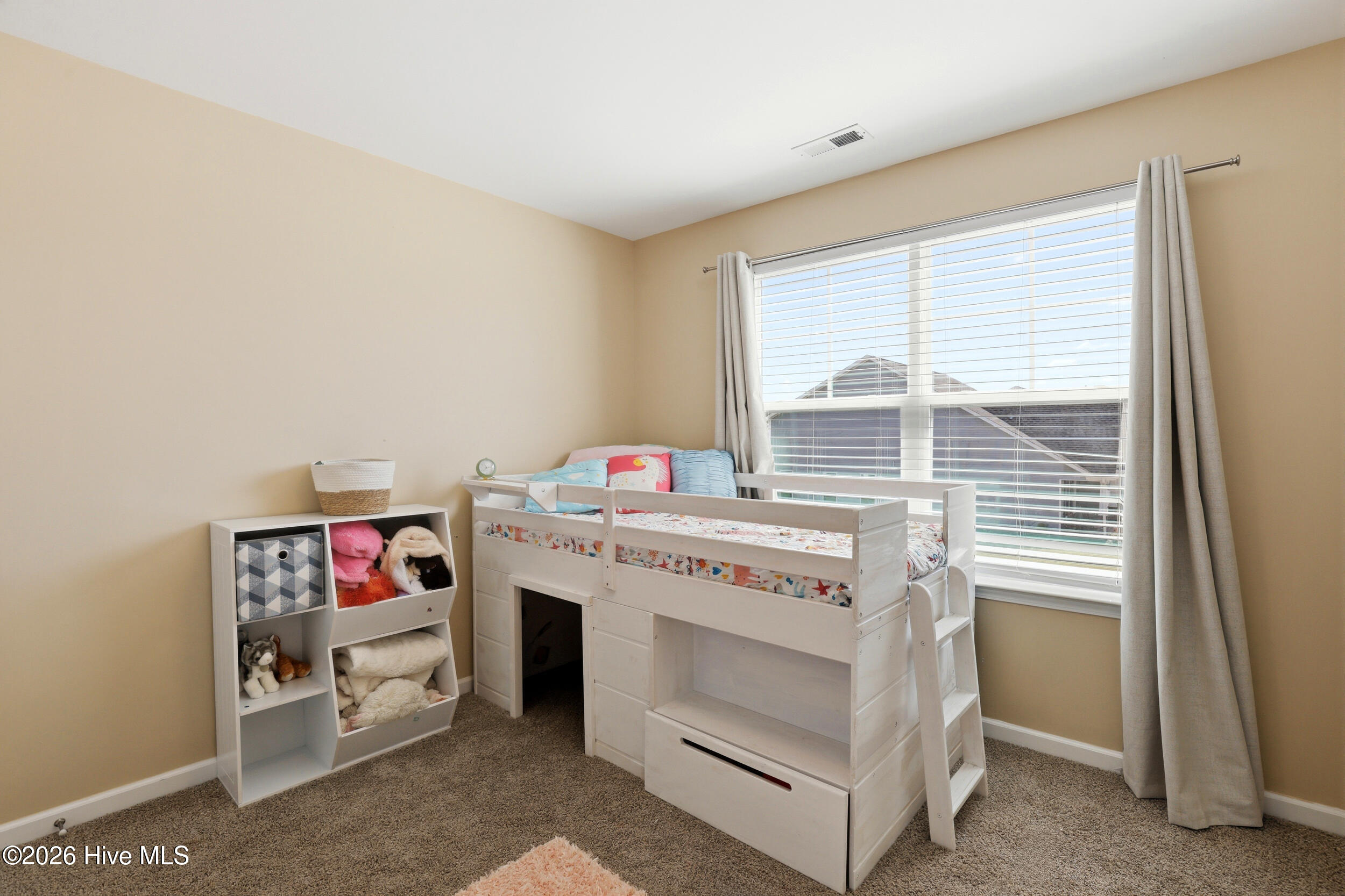 100566702 | Photo 31