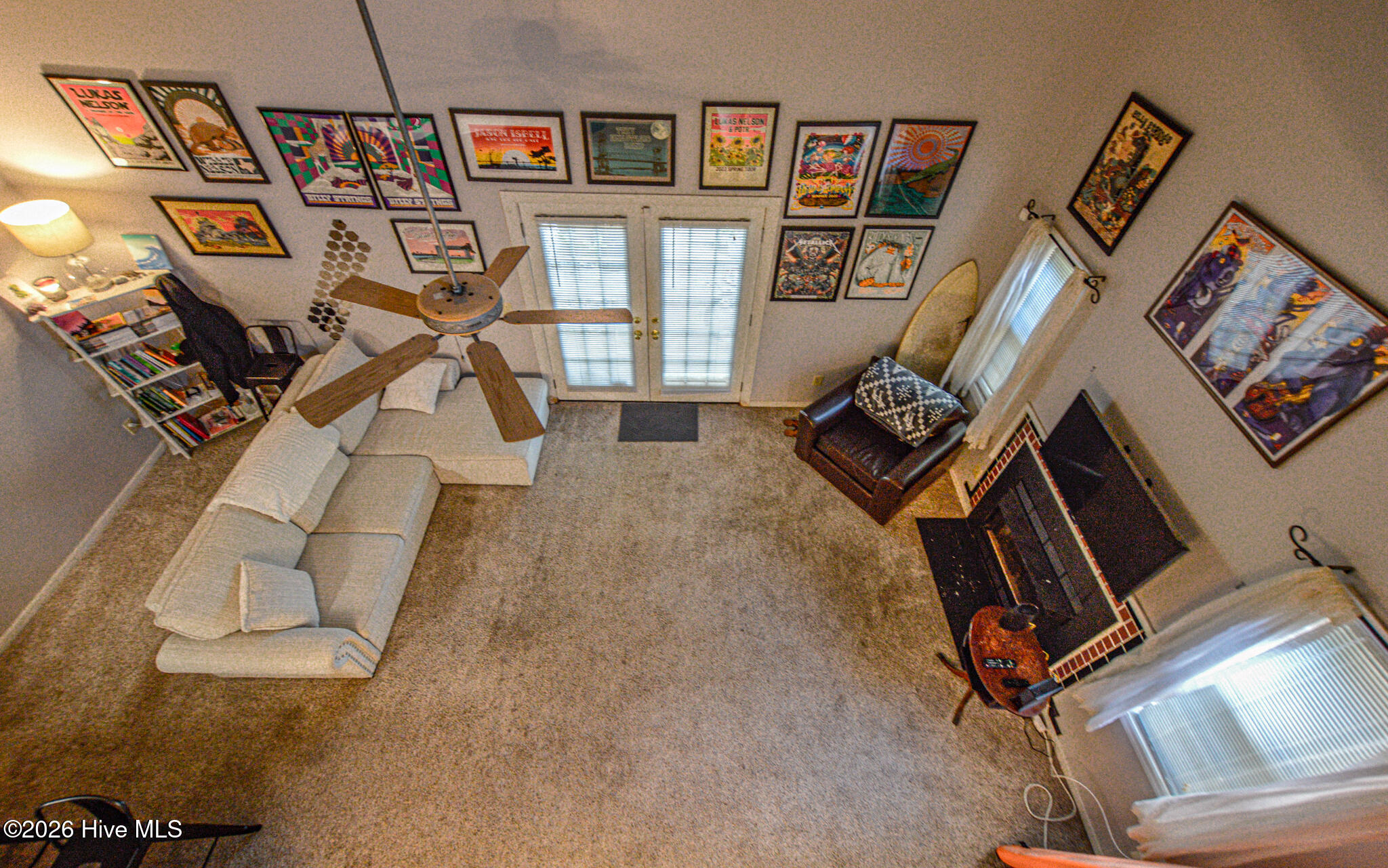 100566990 | Photo 16