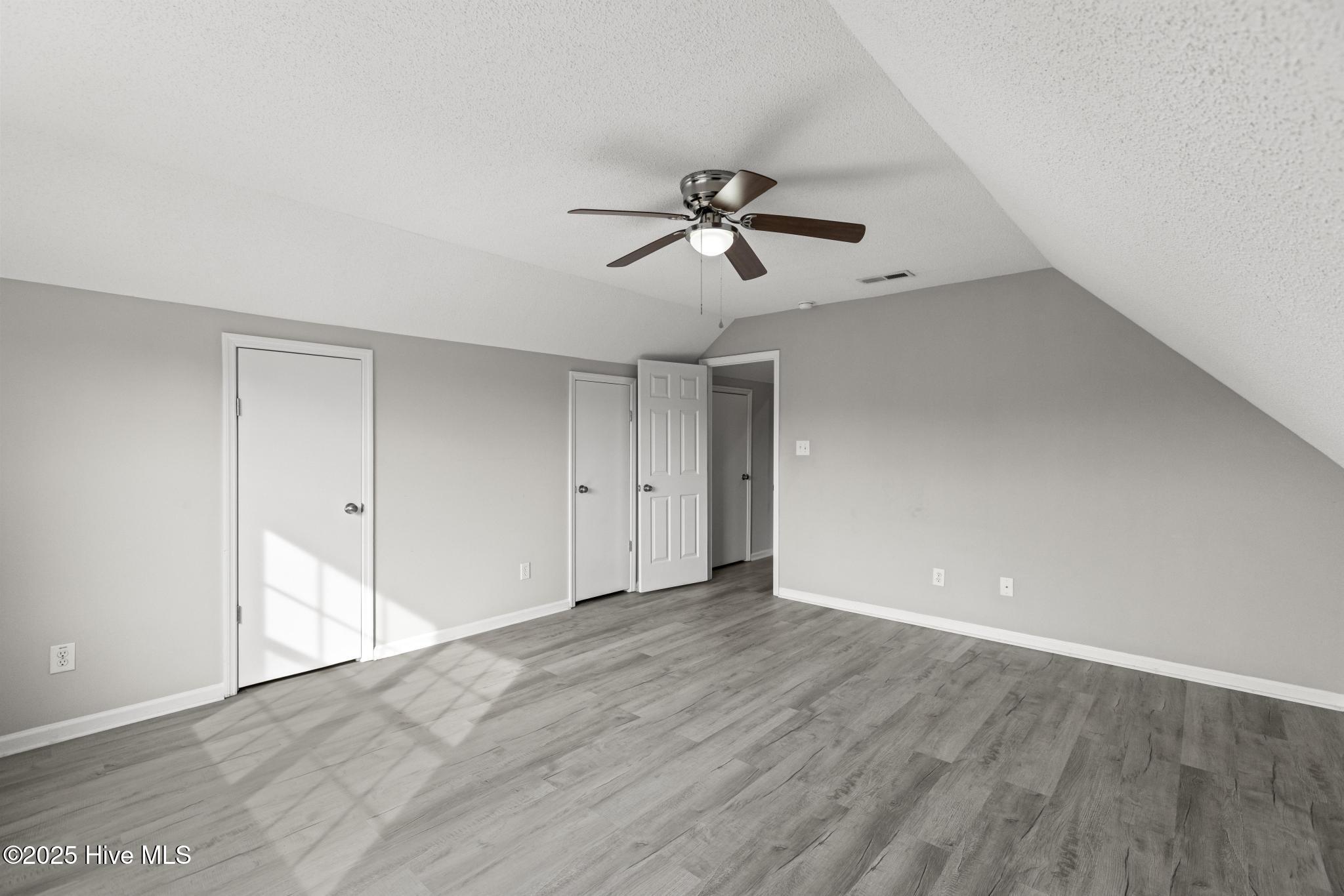 100545087 | Photo 20