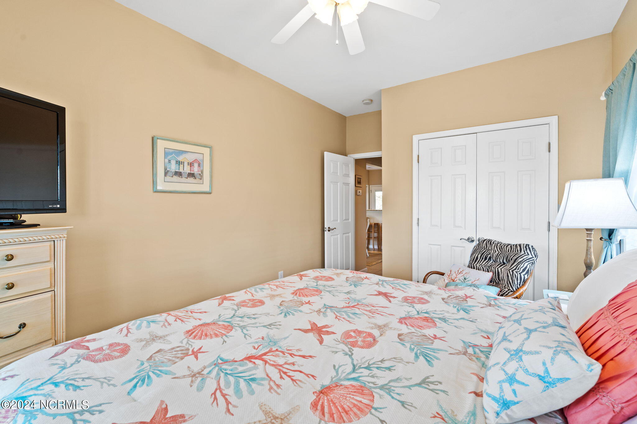 100566939 | Photo 20