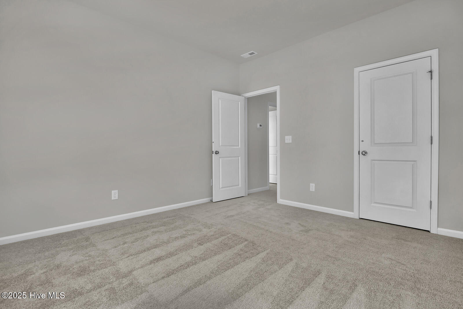 100526697 | Photo 26