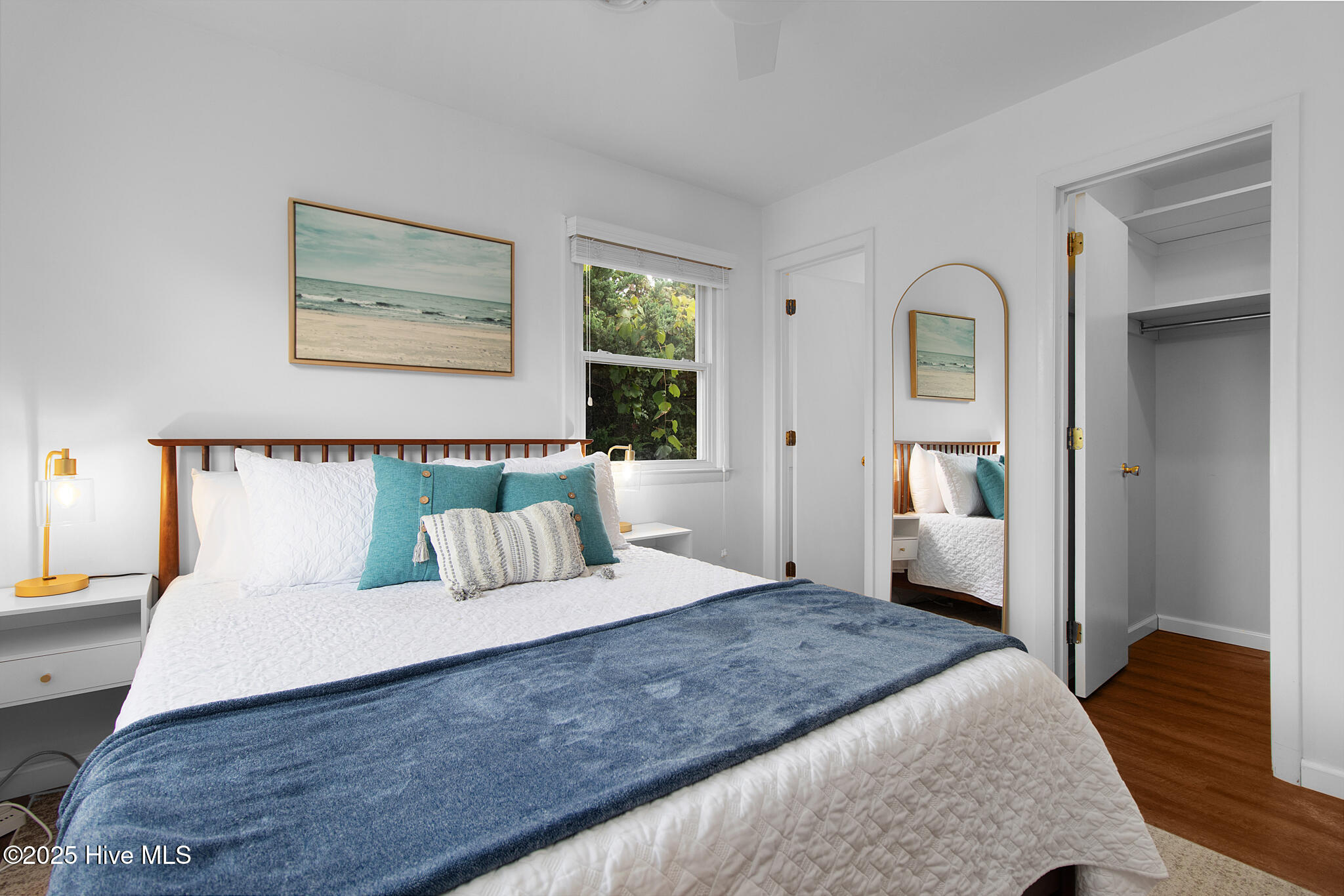 100527418 | Photo 19