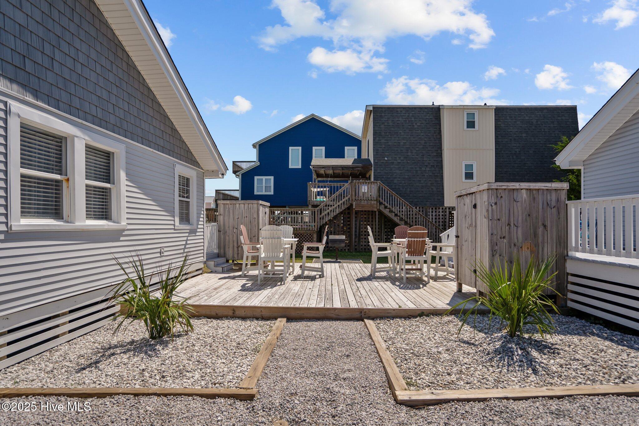 100537194 | Photo 149