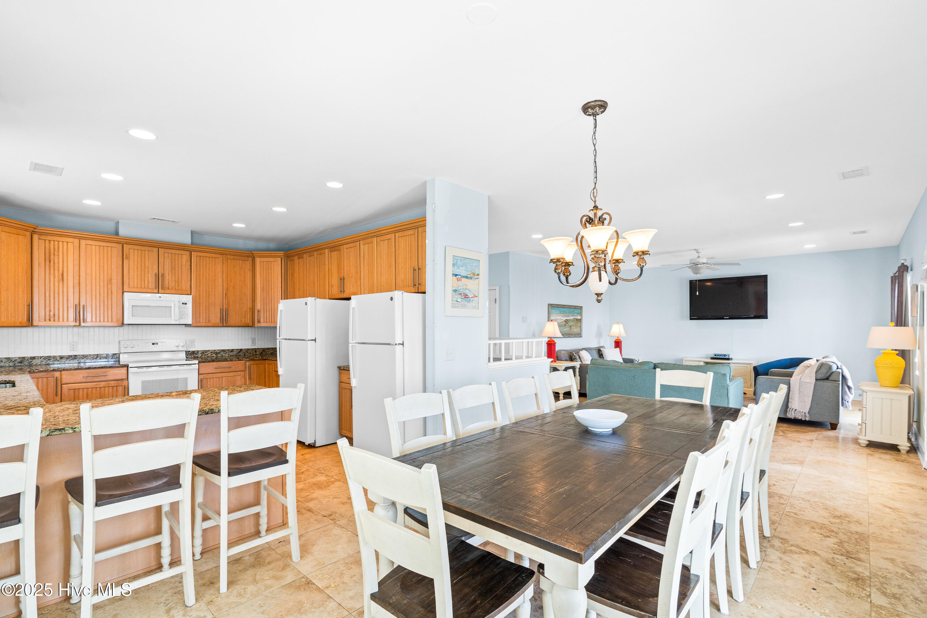 100530608 | Photo 28