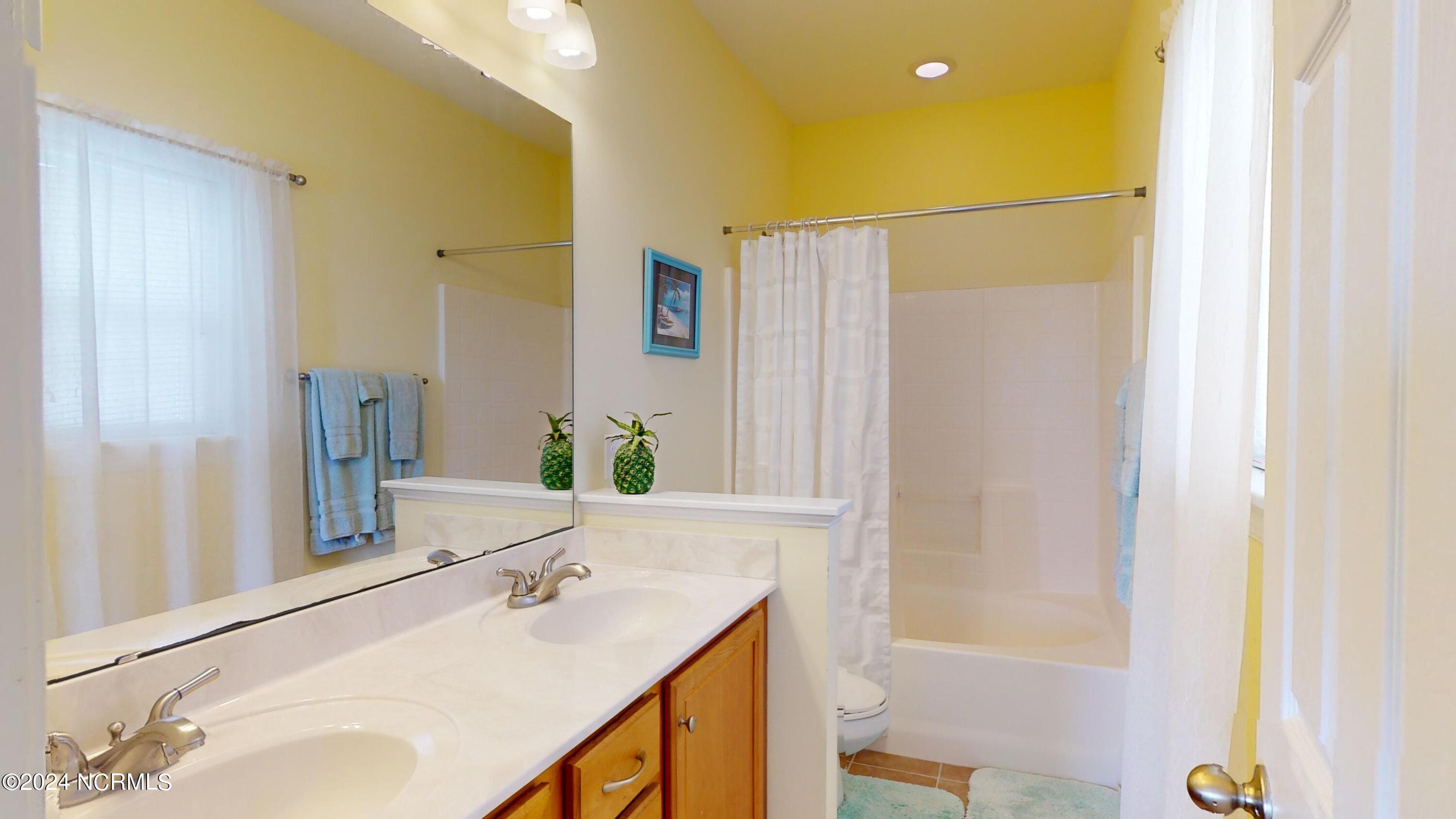 100469557 | Photo 29