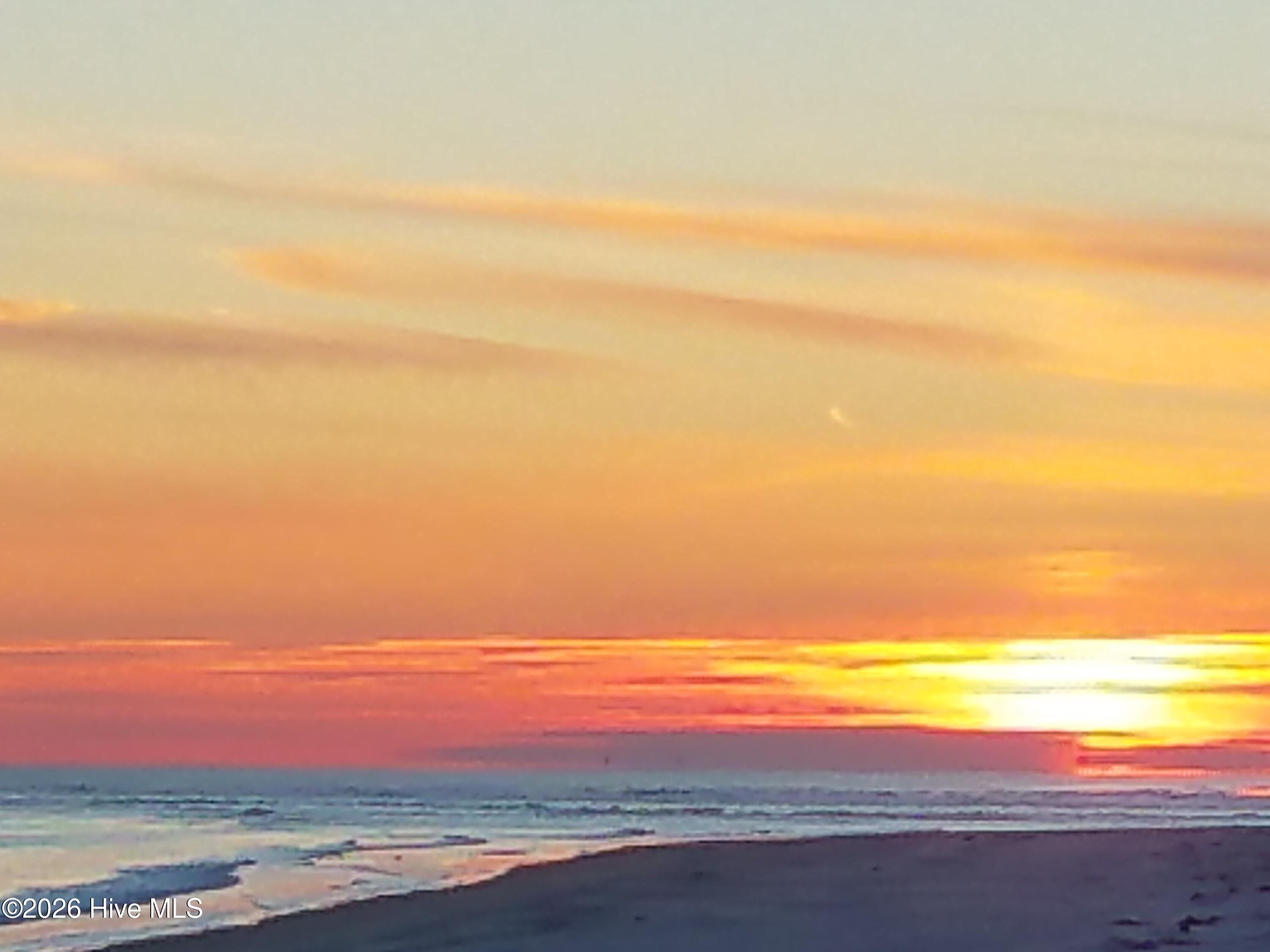 100564948 | Photo 76