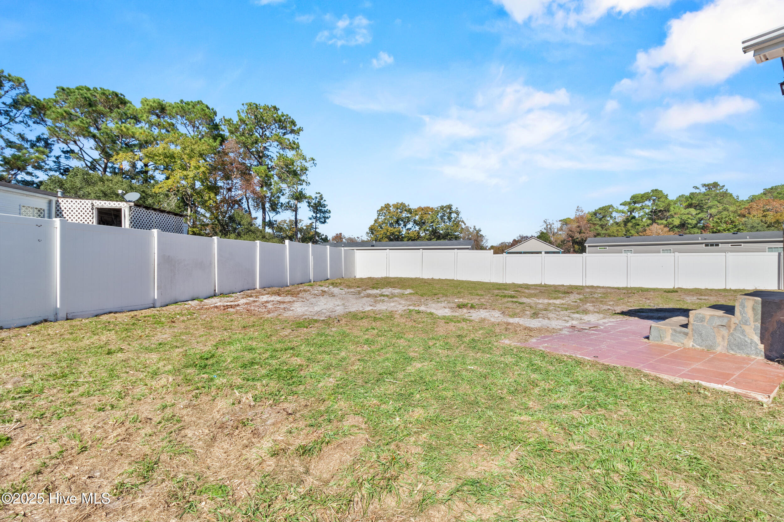 100540326 | Photo 25