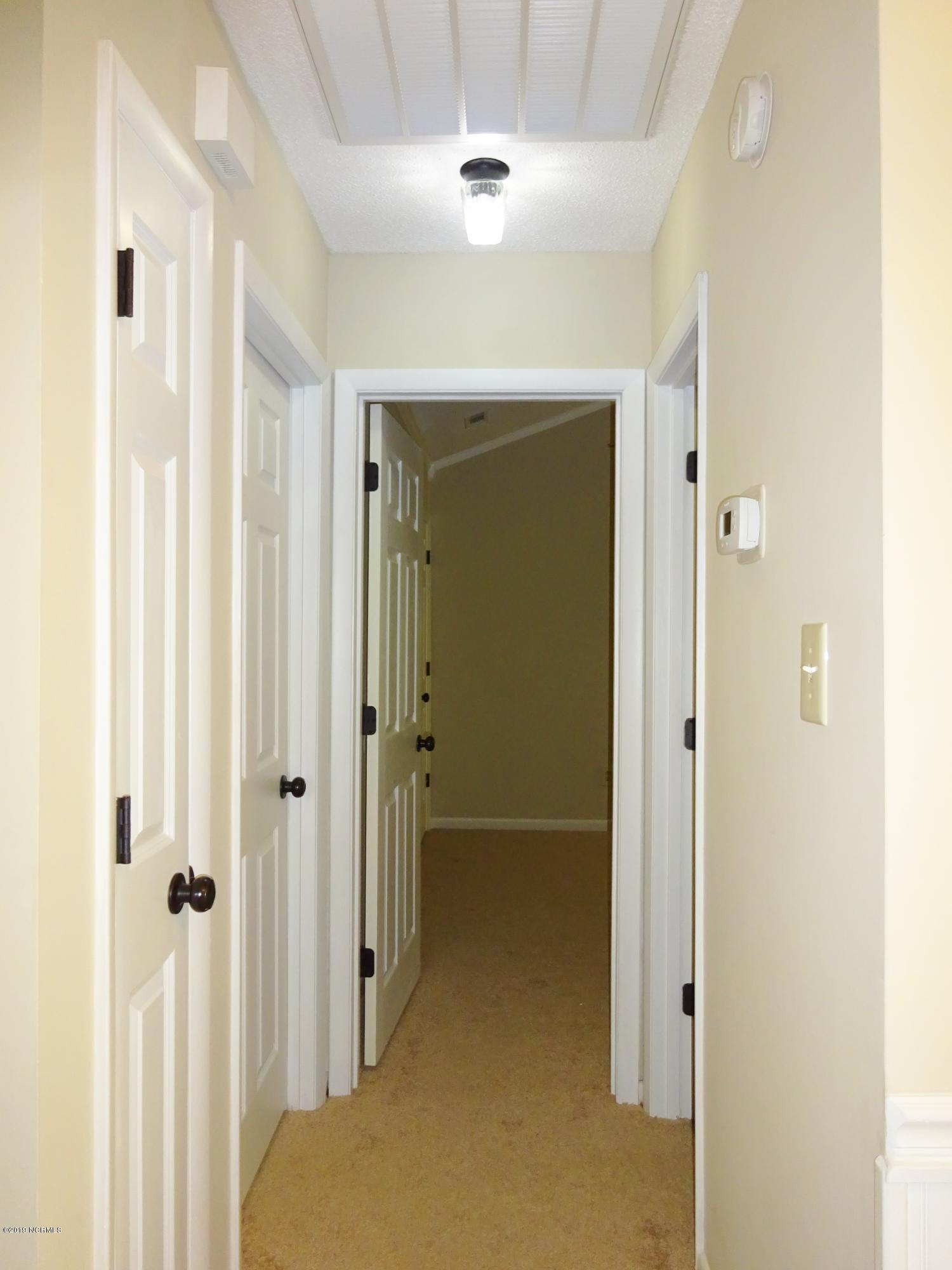 100560130 | Photo 13