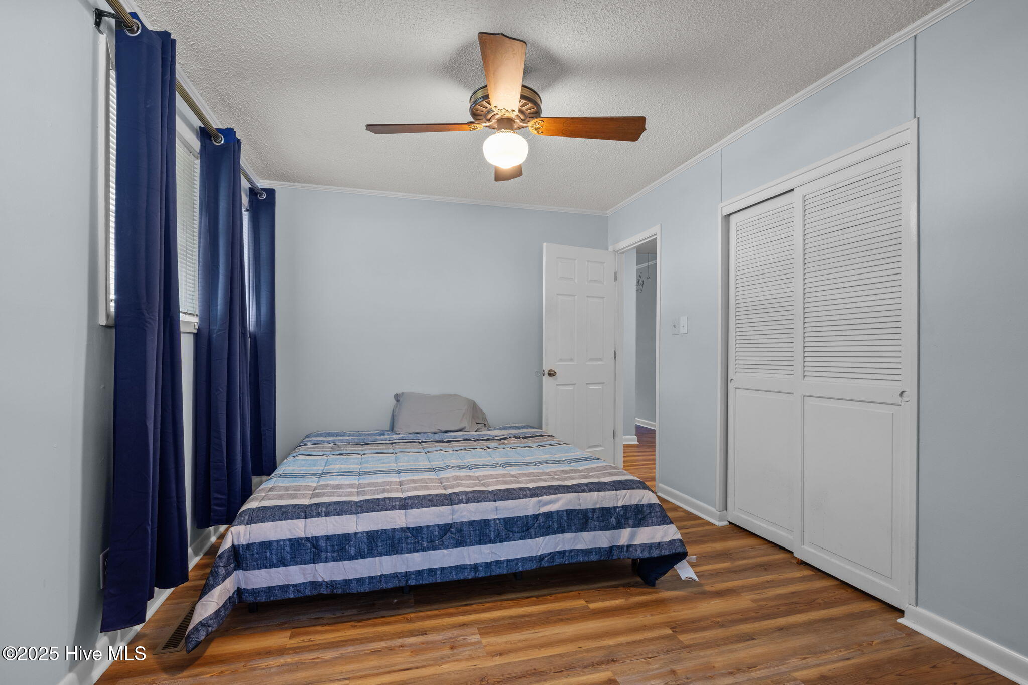 100521468 | Photo 23