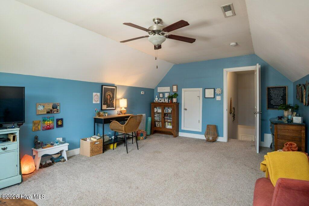 100569625 | Photo 39