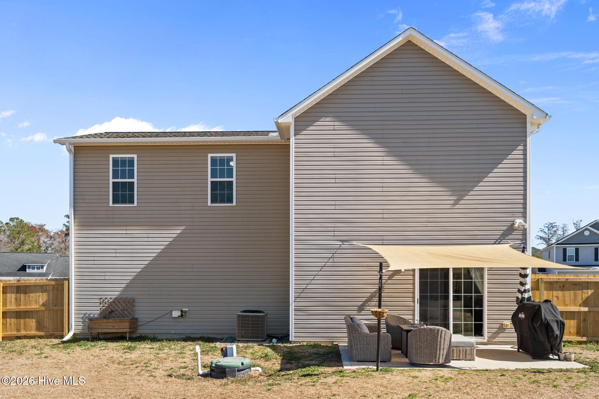 100557328 | Photo 33