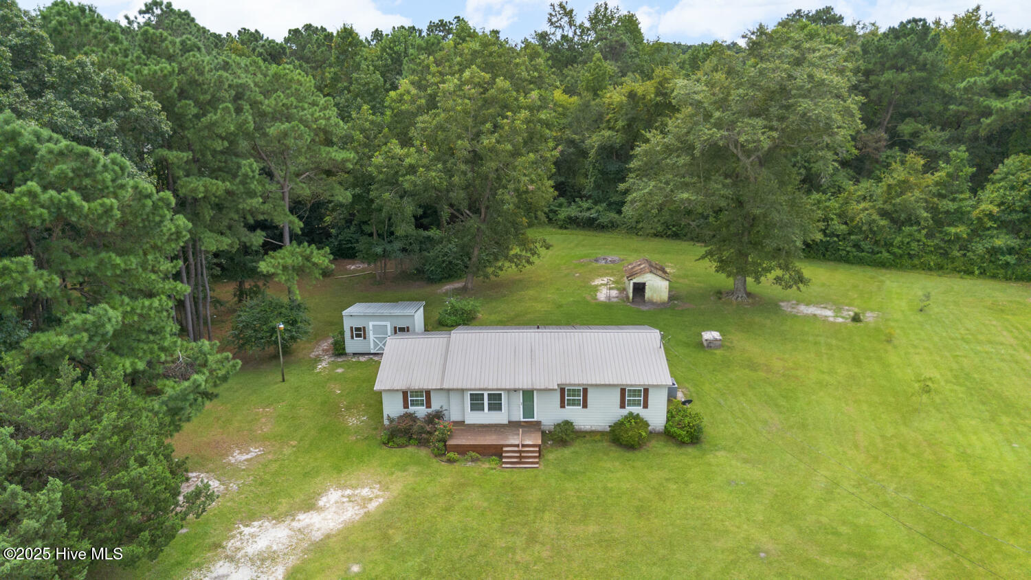 100520371 | Photo 35