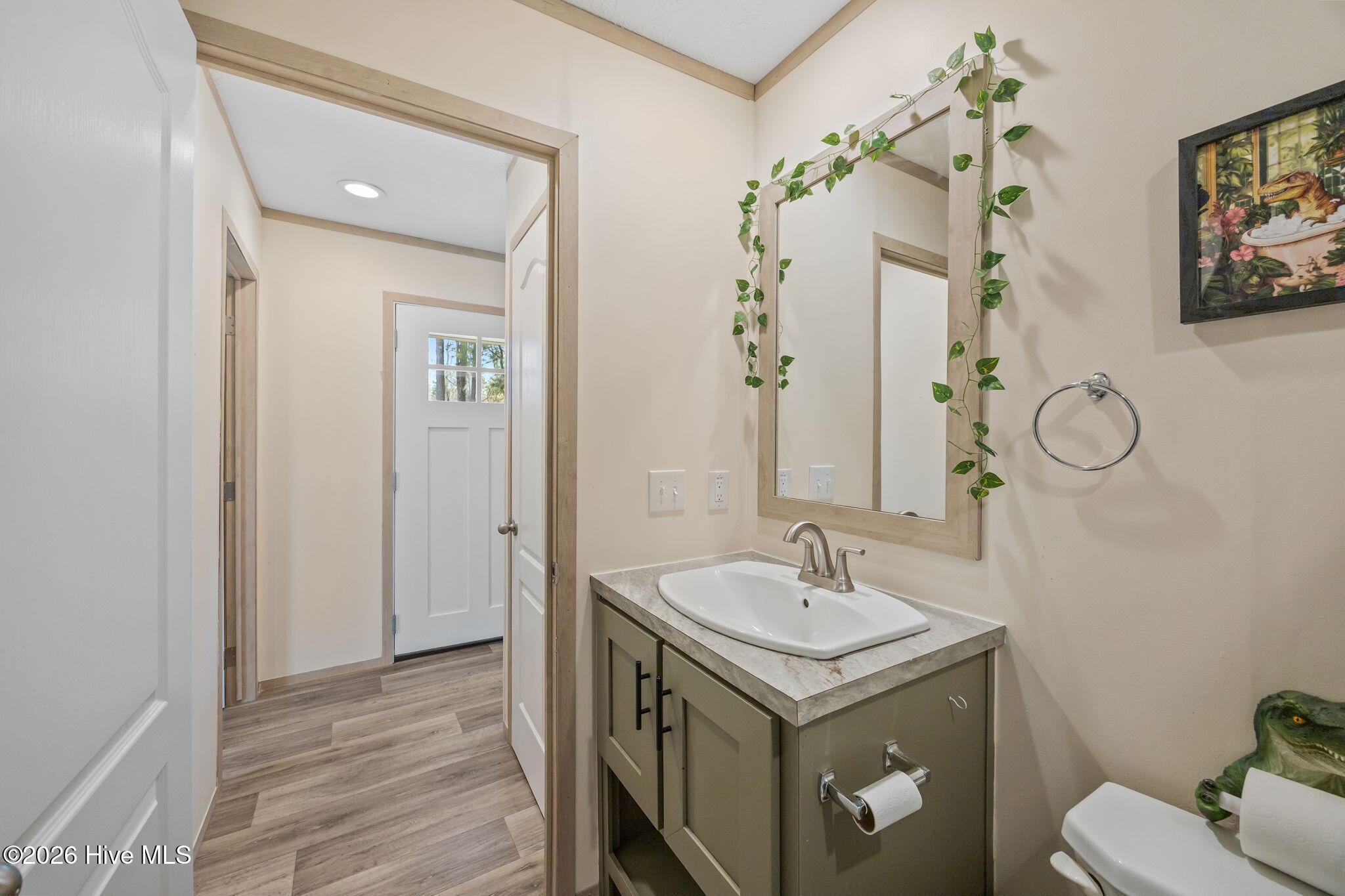 100558826 | Photo 24