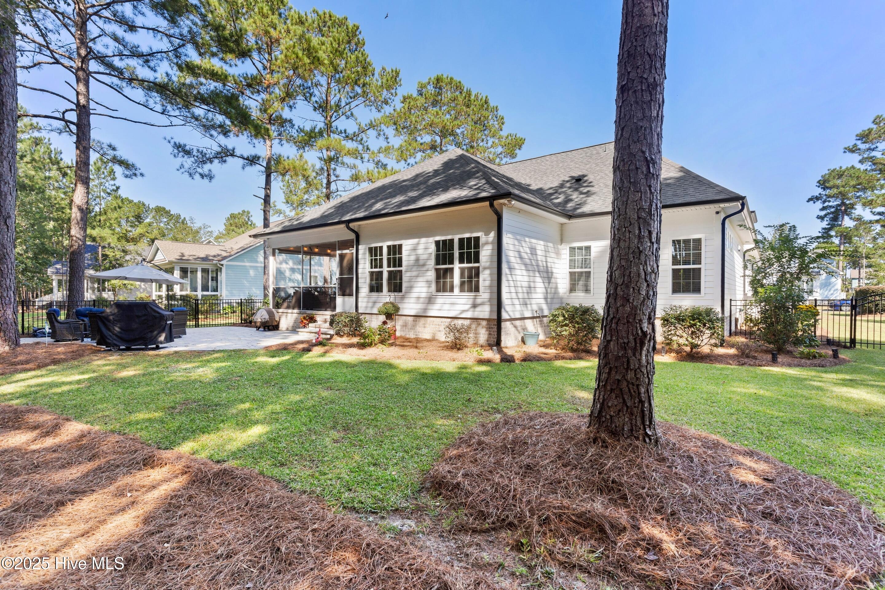 100532334 | Photo 43