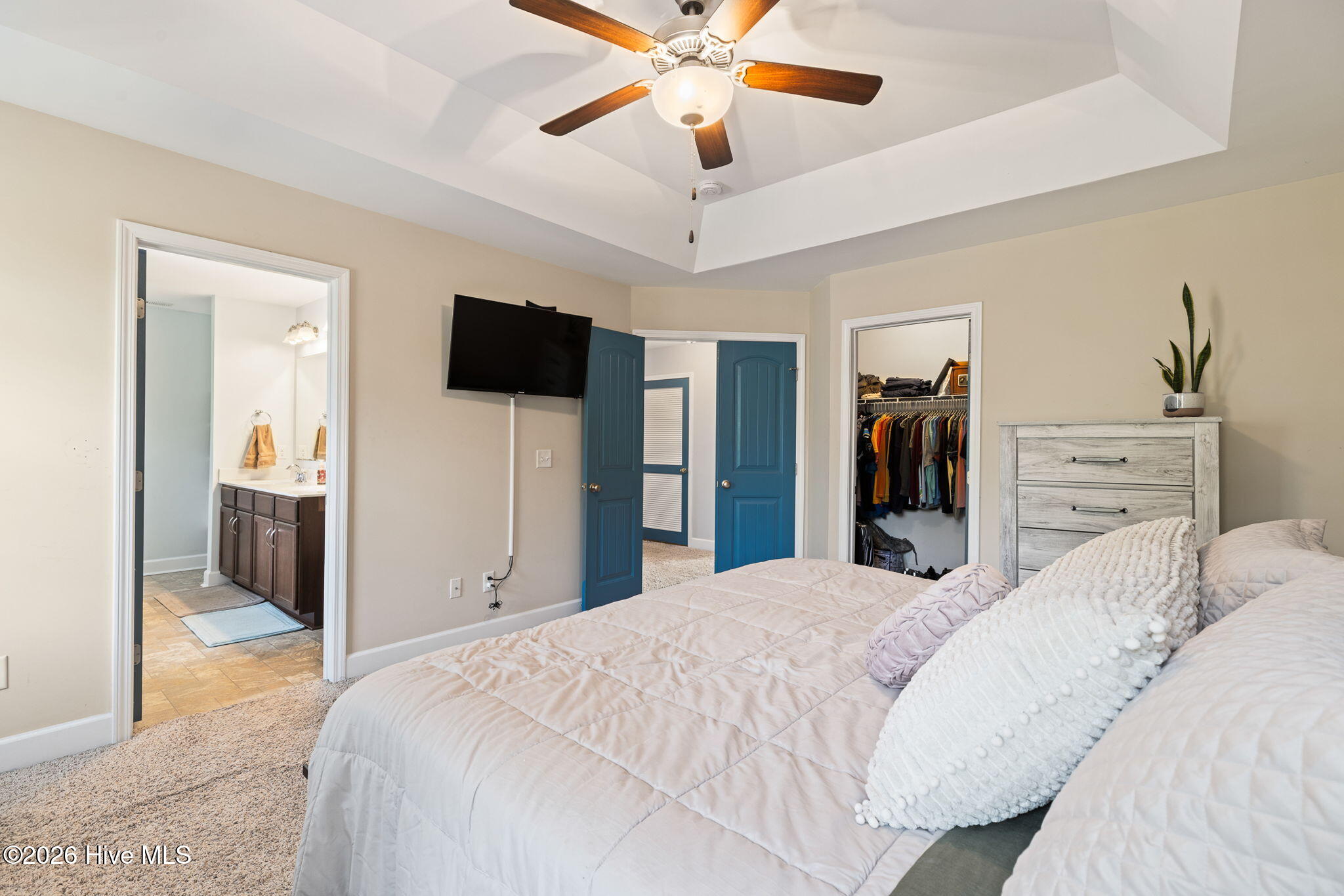 100550782 | Photo 33