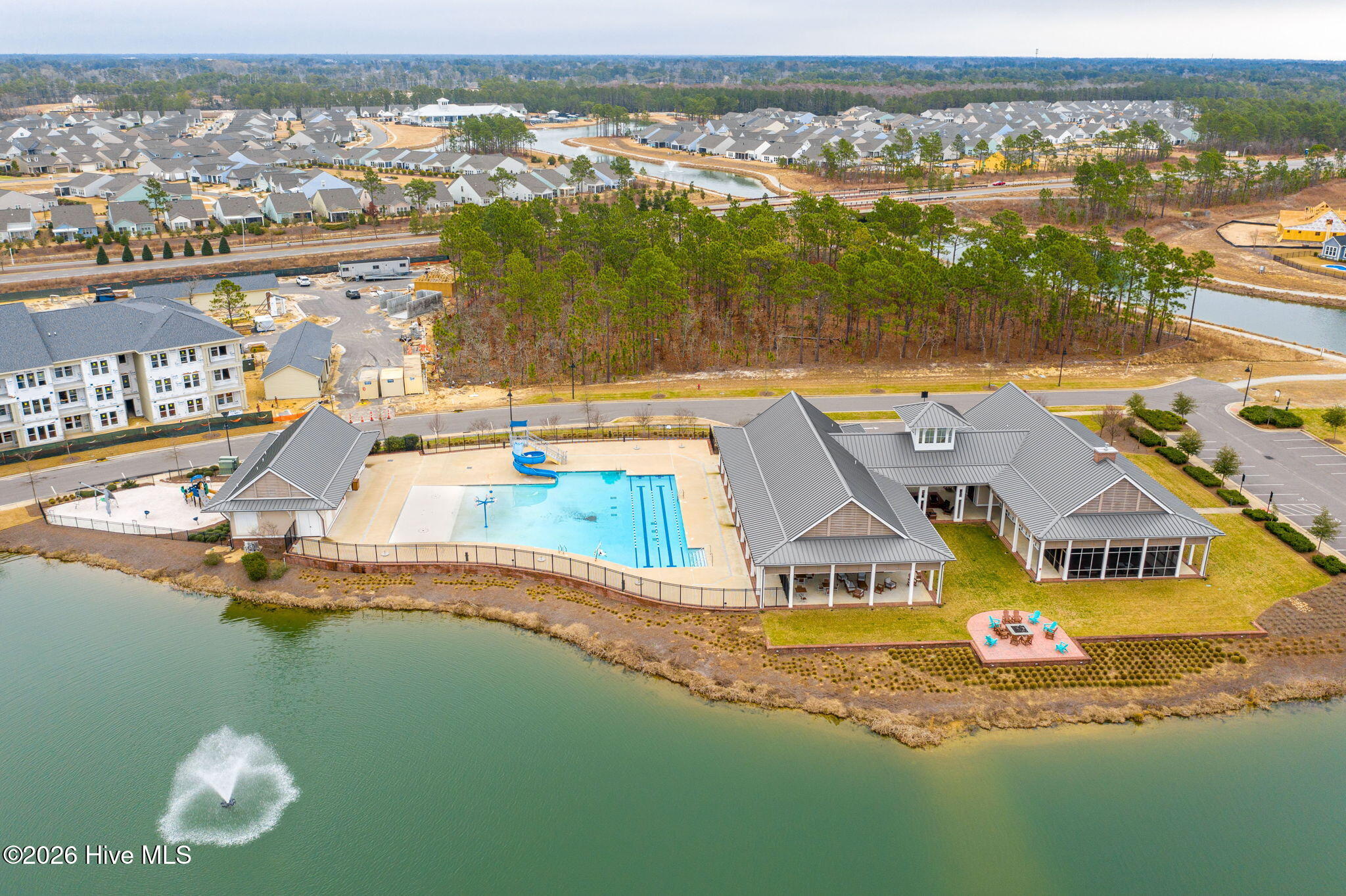 100558754 | Photo 28